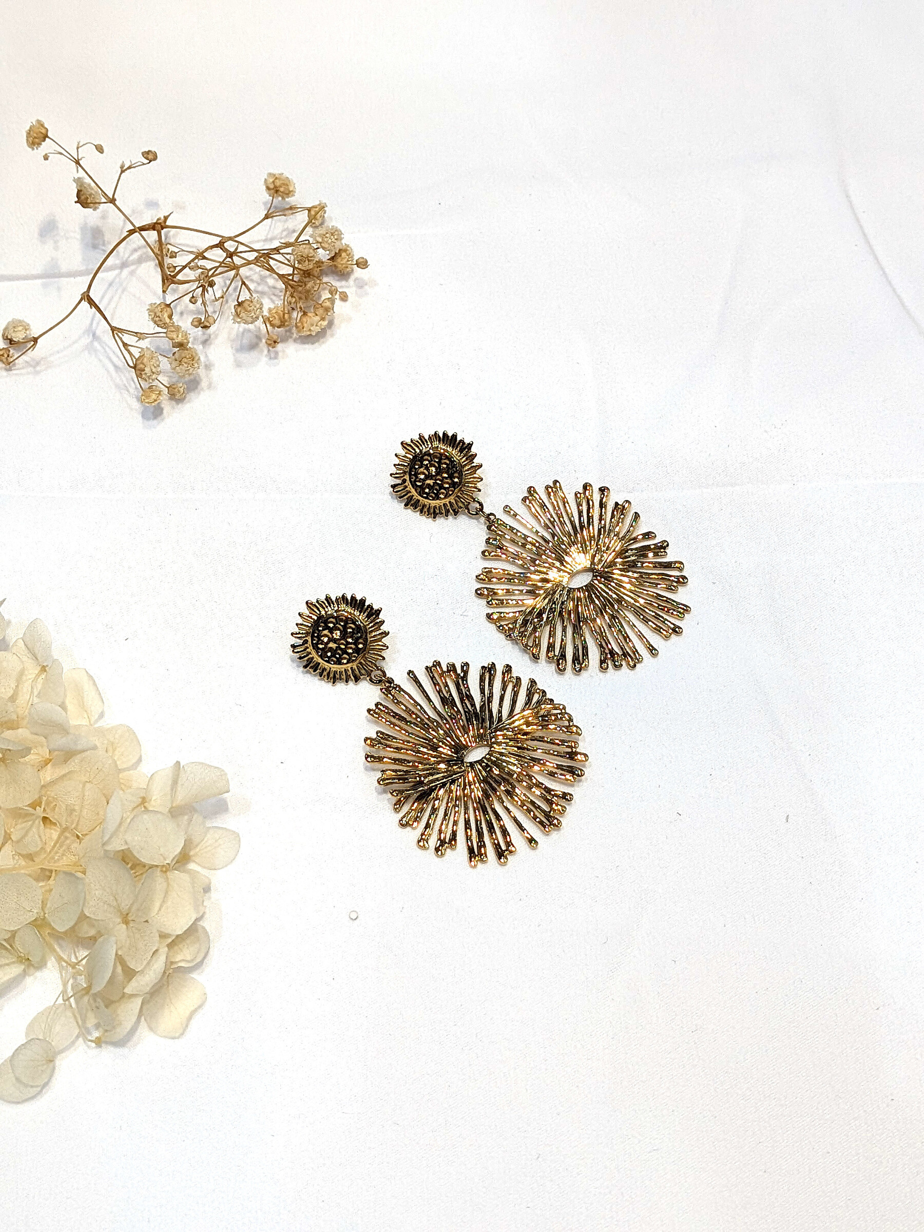 Grossiste Lolo & Yaya - Boucles d’oreilles fleurs Imogenin acier inoxydable