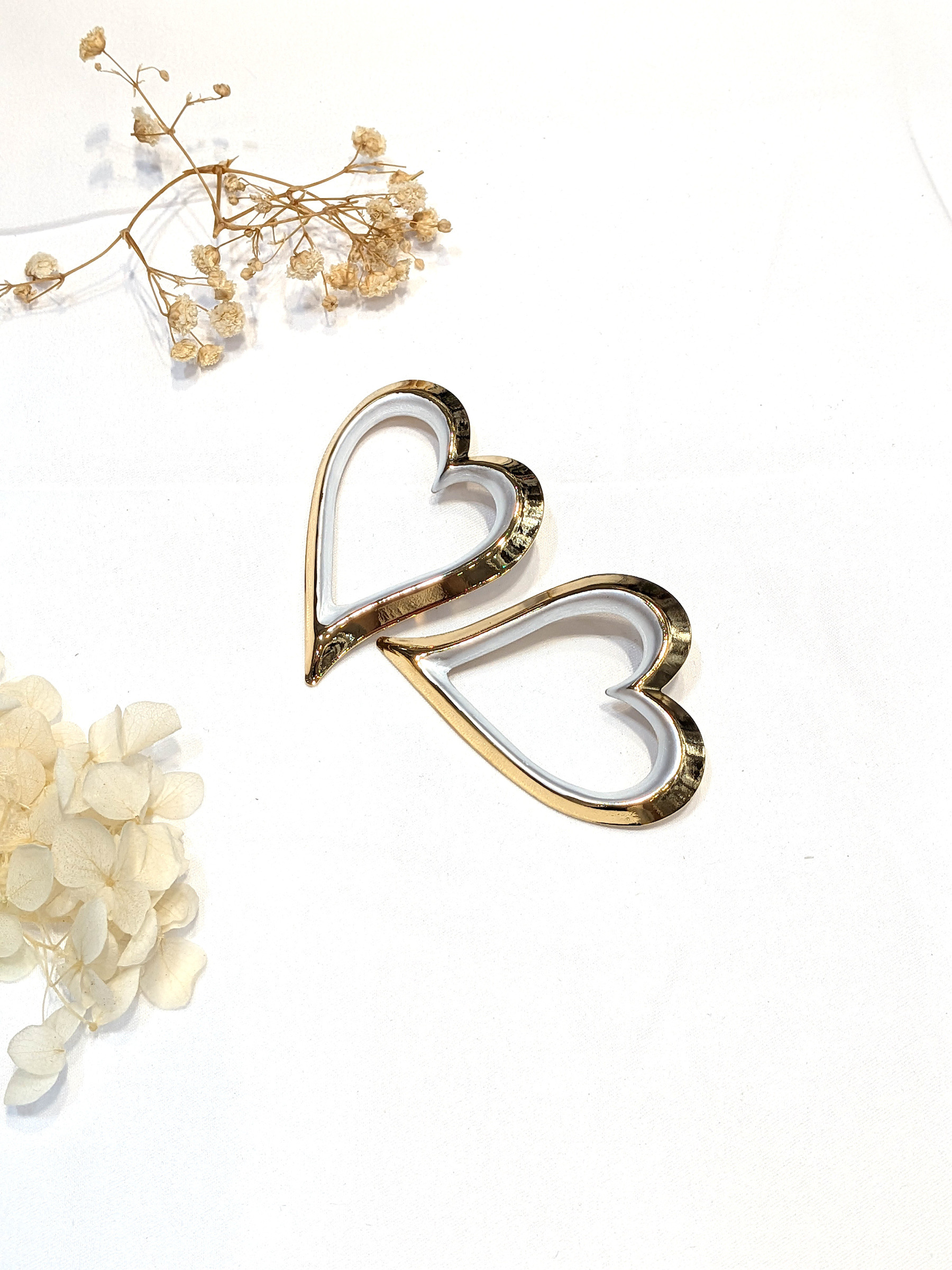 Wholesaler LOLO & YAYA - Bicolor Heart Lucerous Earrings in Stainless Steel