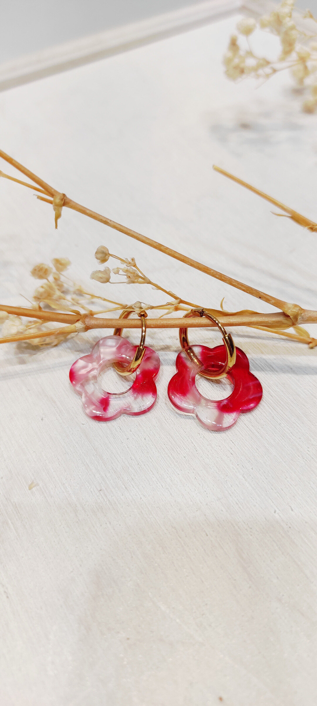 Wholesaler Lolo & Yaya - Acrylic flower earrings with stainless steel flora patterns