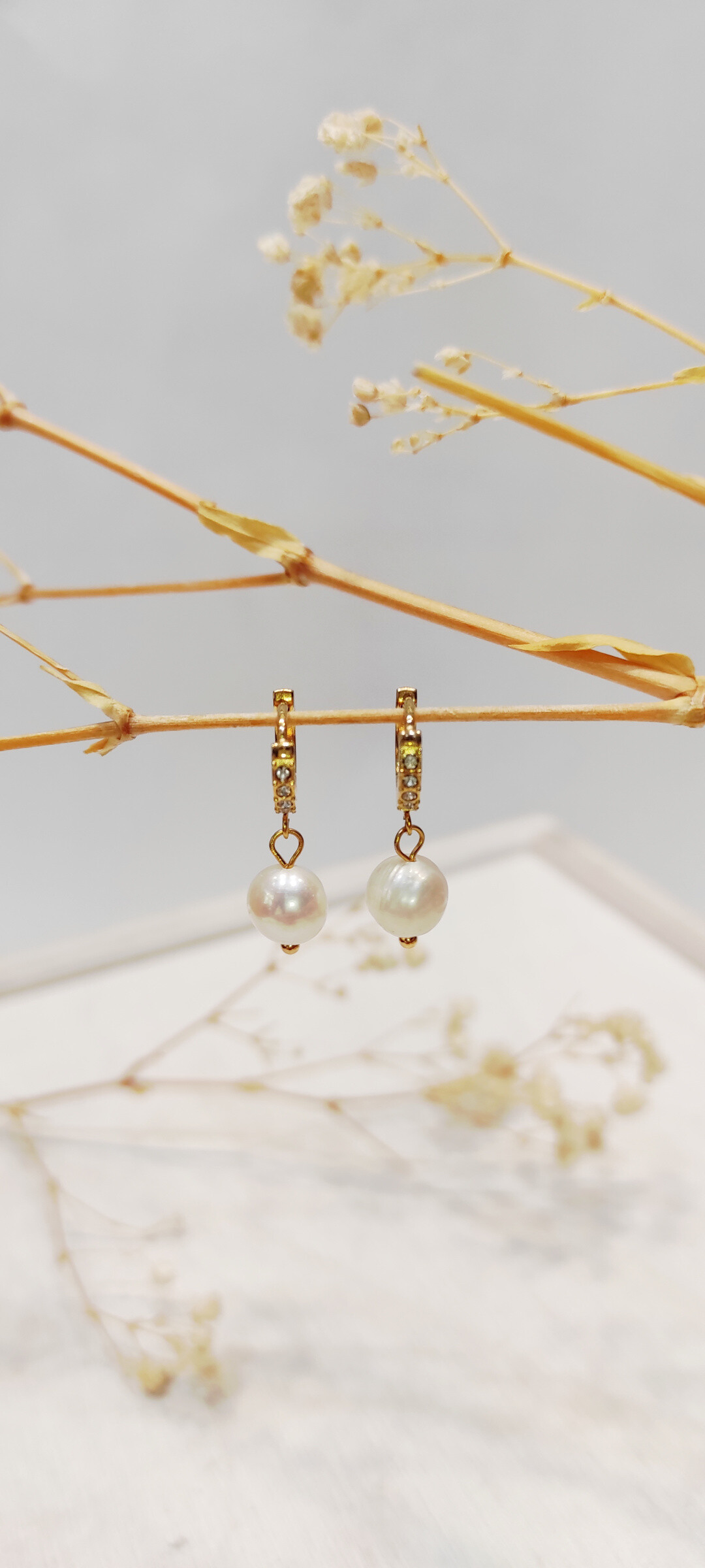 Grossiste Lolo & Yaya - Boucles d'oreilles perle et strass Emiline en acier inoxydable