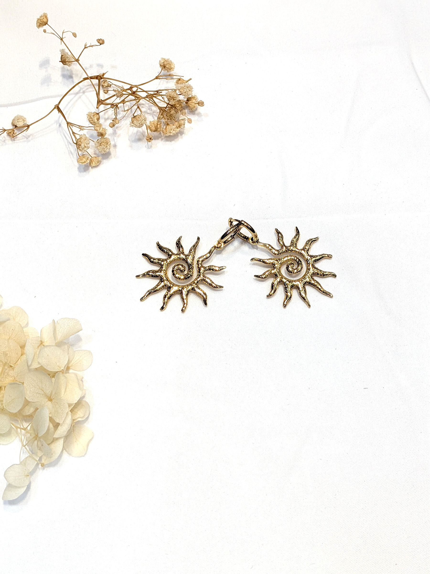 Wholesaler Lolo & Yaya - Sunyas Sun Sun in stainless steel curls
