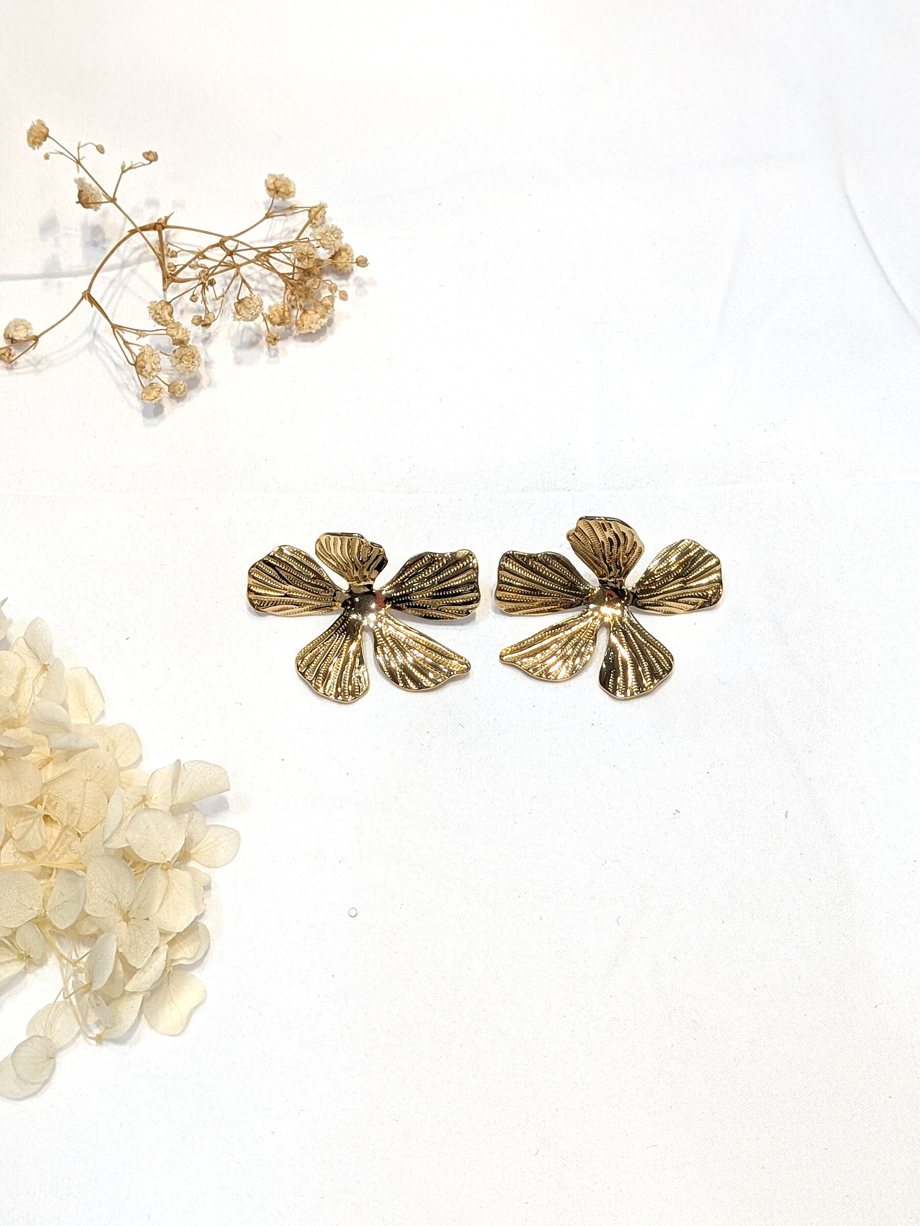 Wholesaler Lolo & Yaya - Imale flower earrings in stainless steel