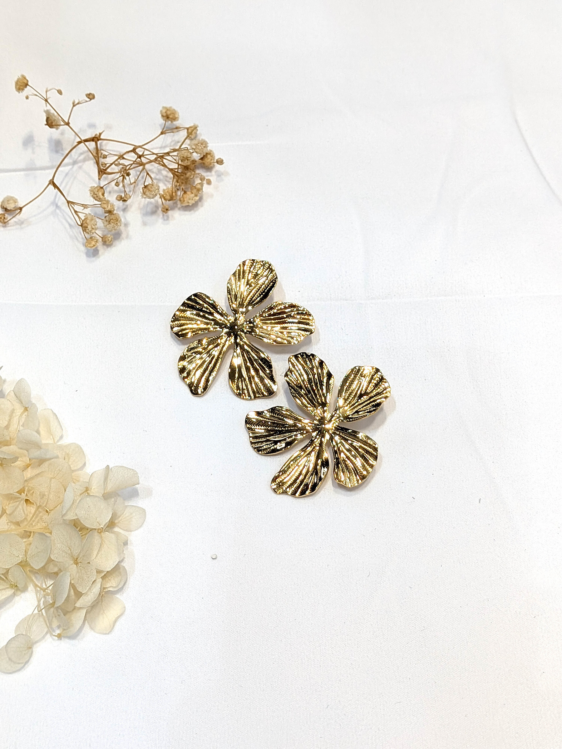 Grossiste Lolo & Yaya - Boucles d’oreilles fleurs Imogenen acier inoxydable