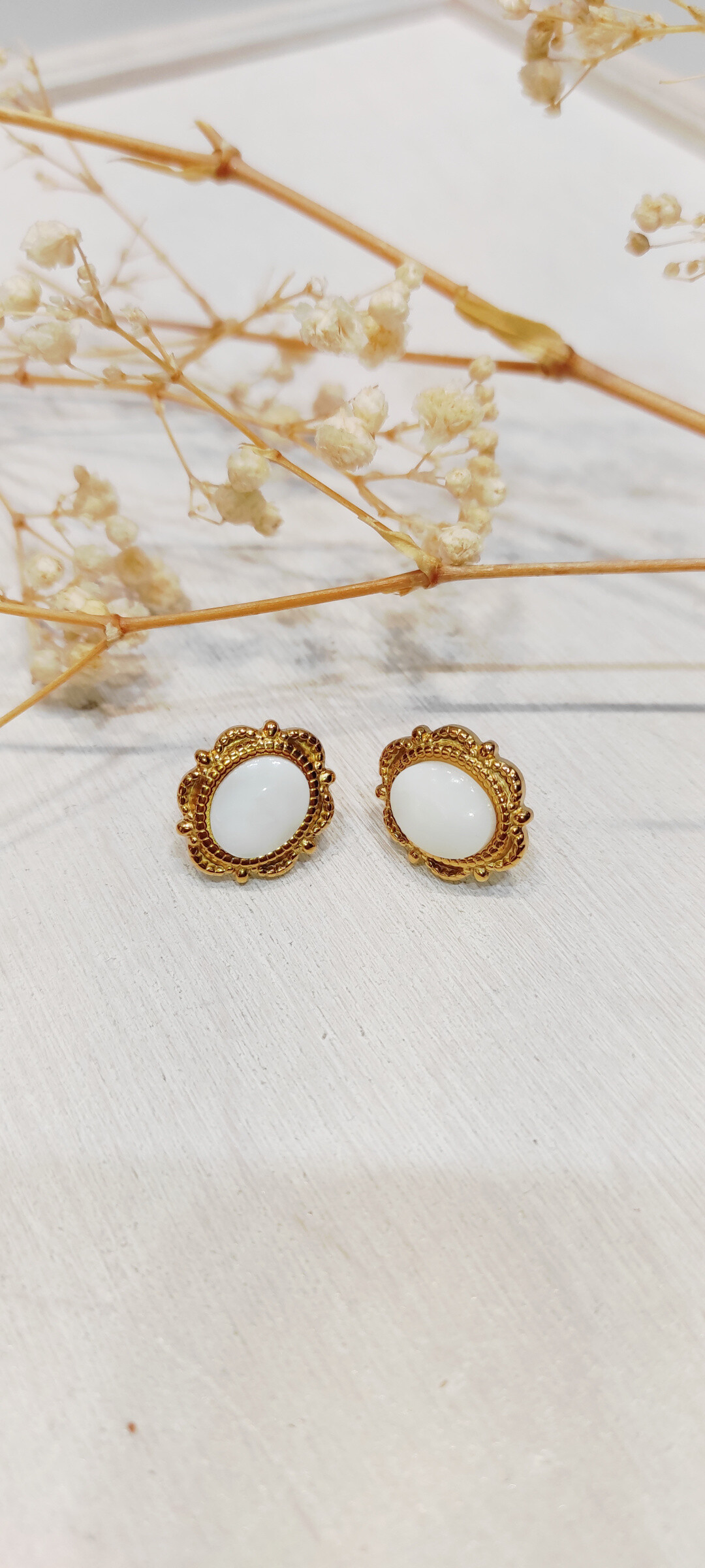 Grossiste Lolo & Yaya - Boucles d’oreilles nacre Gabryella en acier inoxydable
