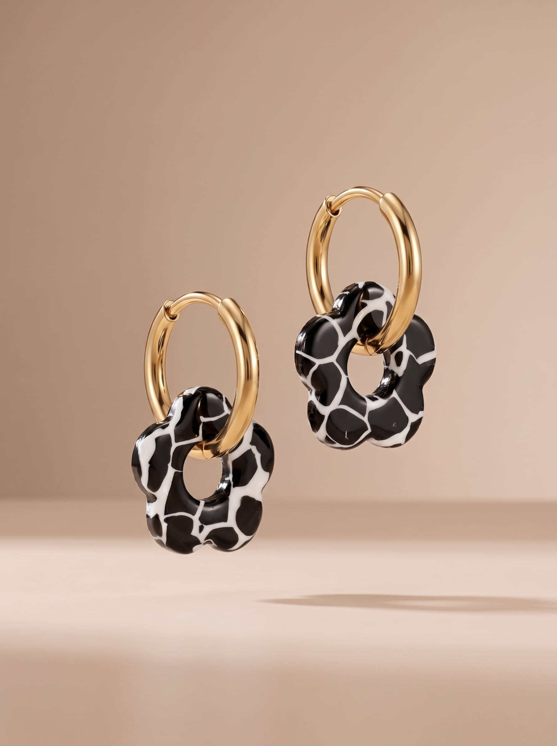 Wholesaler LOLO & YAYA - Mélia Black Earrings