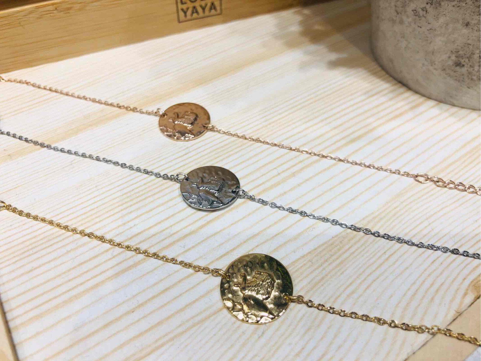 Grossiste LOLO & YAYA - Bracelet Astro " Lion ♌ " en Acier inoxydable