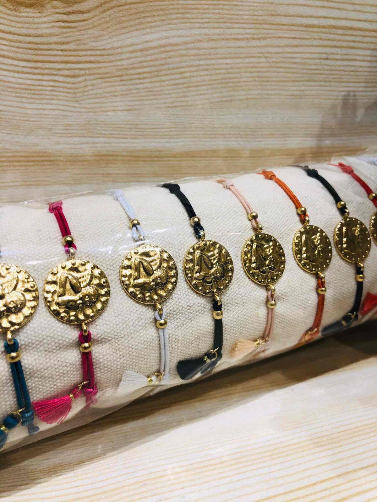Grossiste LOLO & YAYA - Bracelet élastique sur Coussin Ange