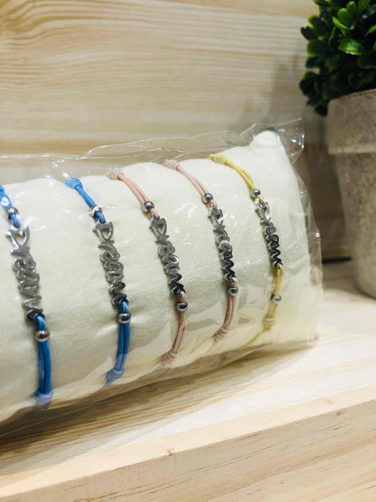 Wholesaler LOLO & YAYA - Cushion Bracelet message "Dreams"