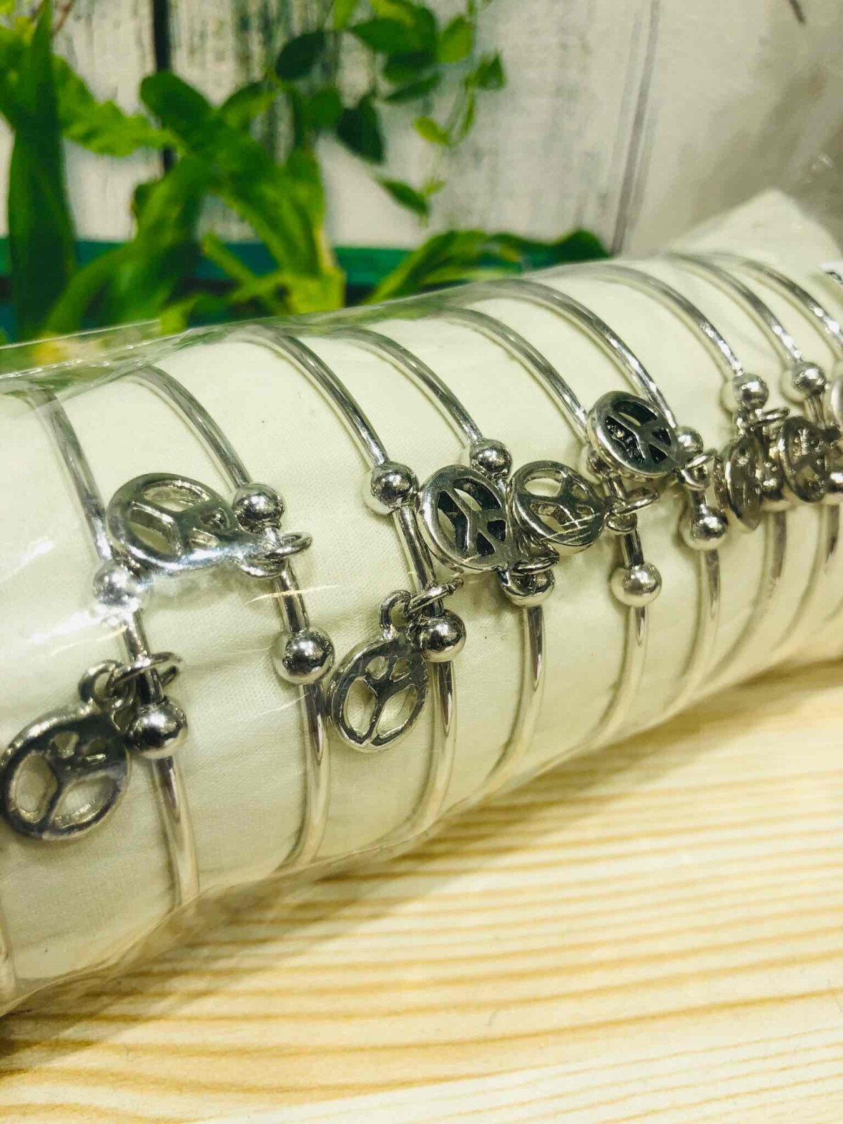 Grossiste LOLO & YAYA - Bracelet sur Coussin Acier Inoxydable