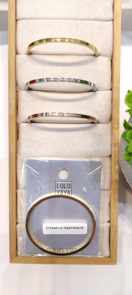 Wholesaler LOLO & YAYA - Bracelet message « ETERNELLE INSATISFAITE » en acier inoxydable