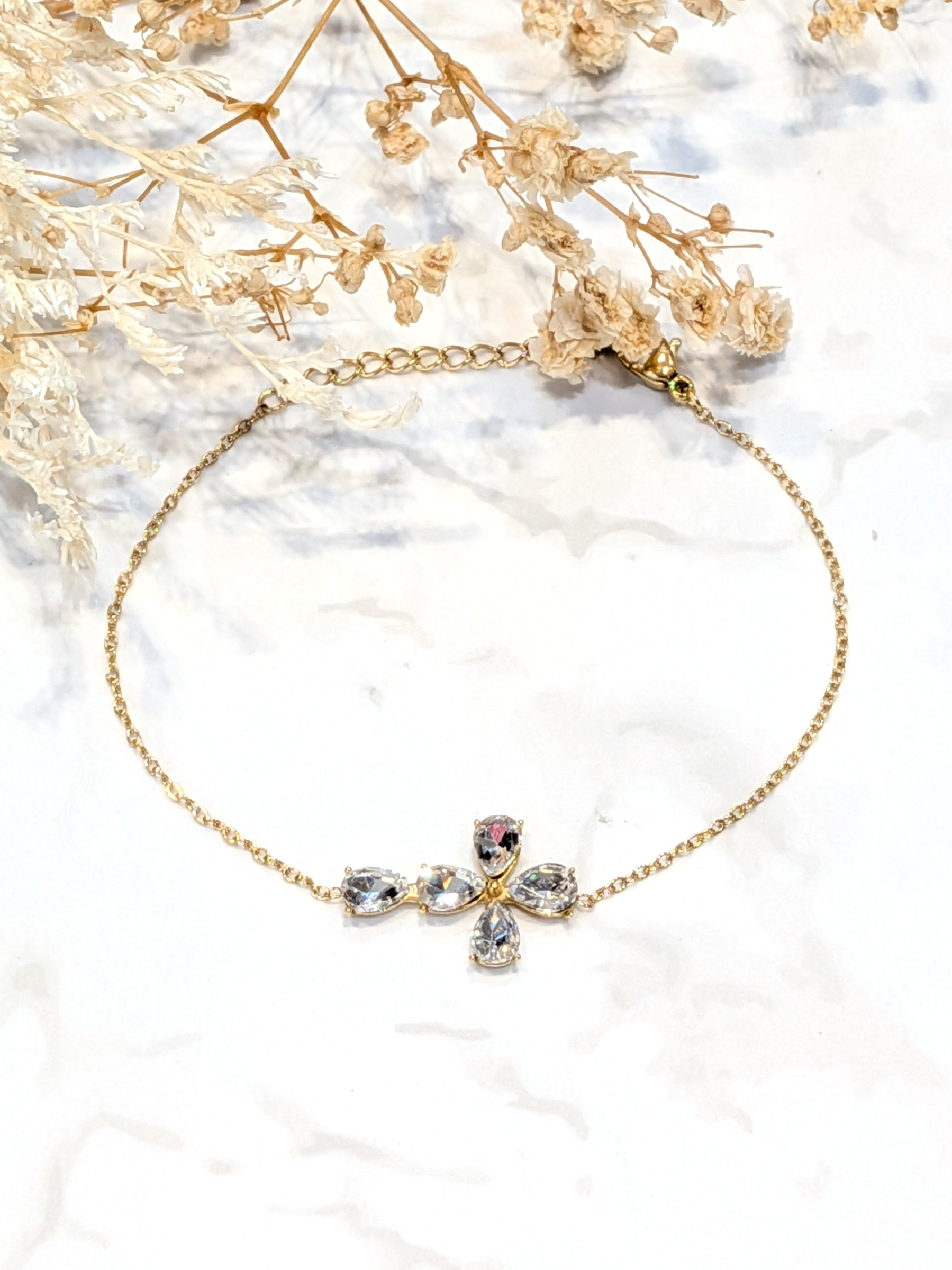 Wholesaler LOLO & YAYA - Stainless Steel Diamond Cross Bracelet