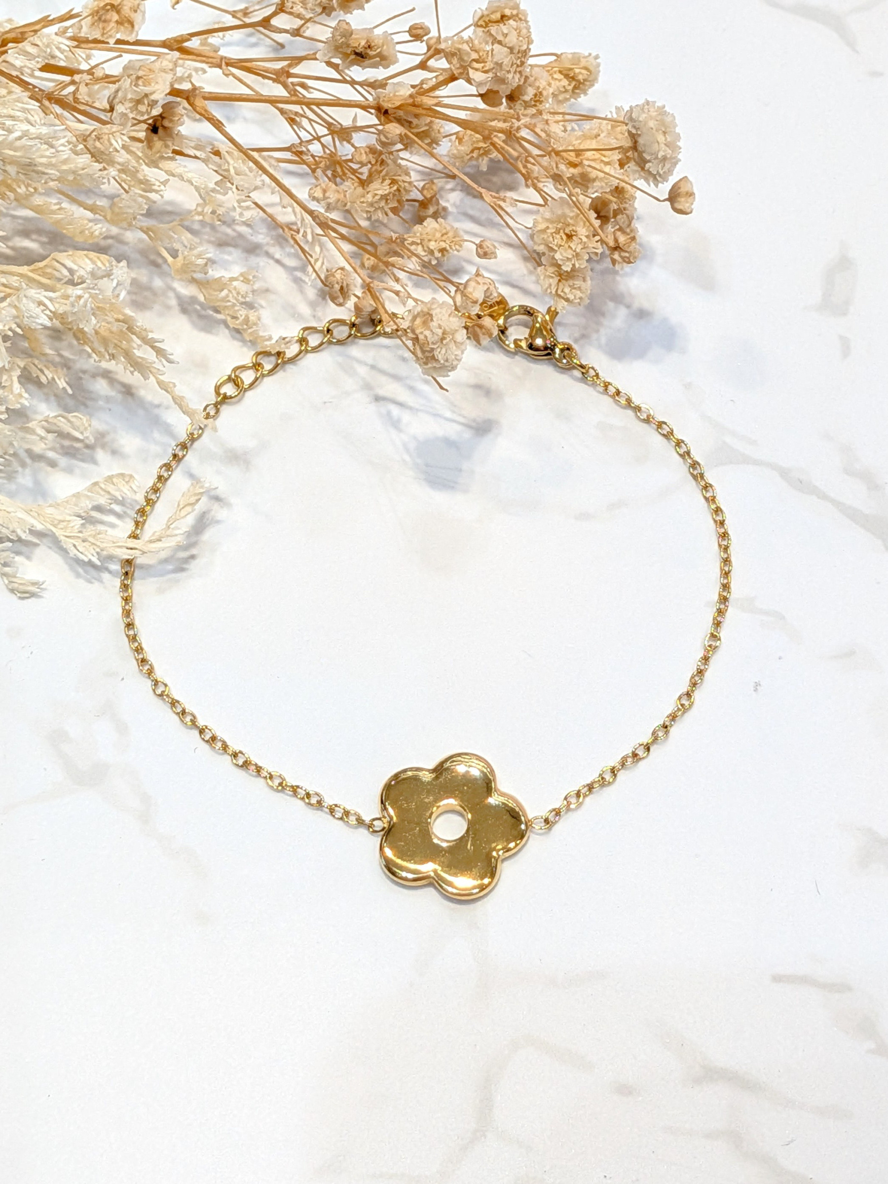 Wholesaler LOLO & YAYA - Timeless Aila gold bracelet in stainless steel