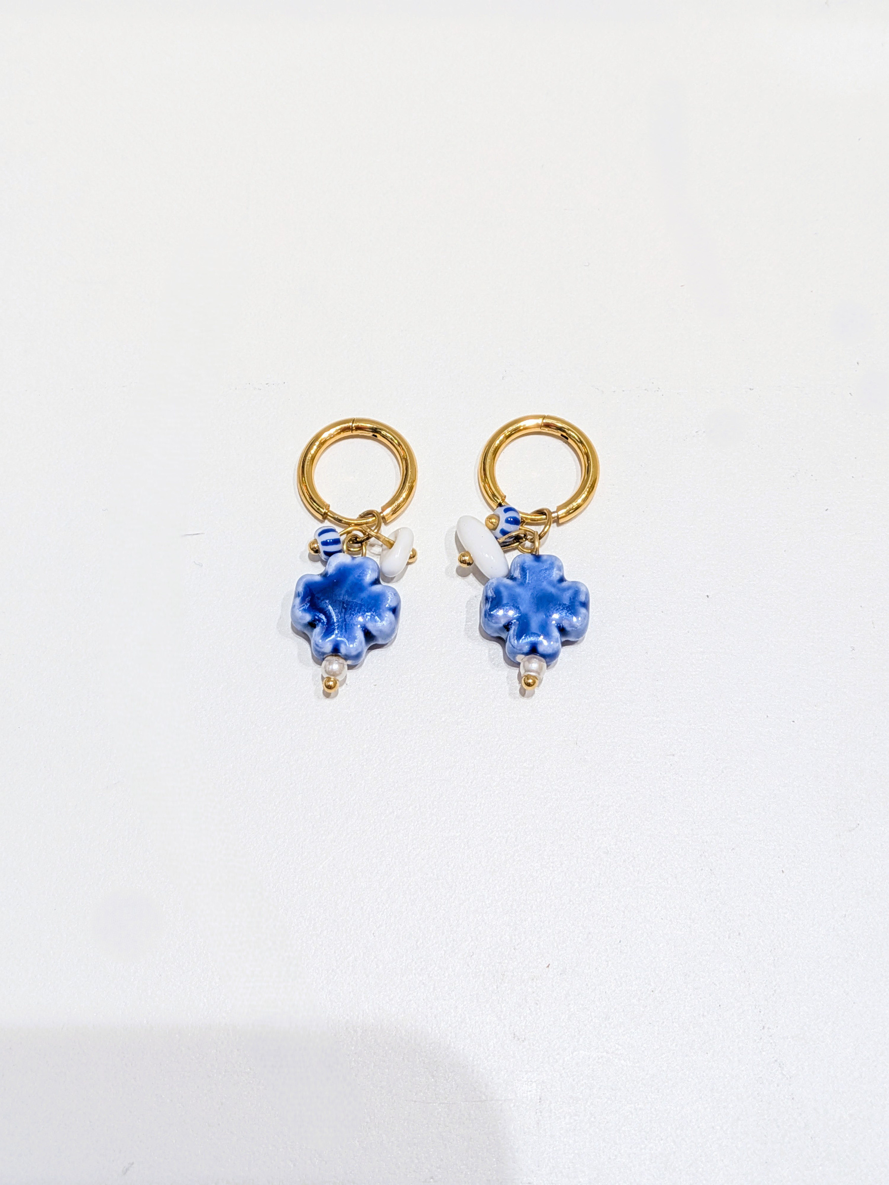 Wholesaler LOLO & YAYA - Azure flower earrings