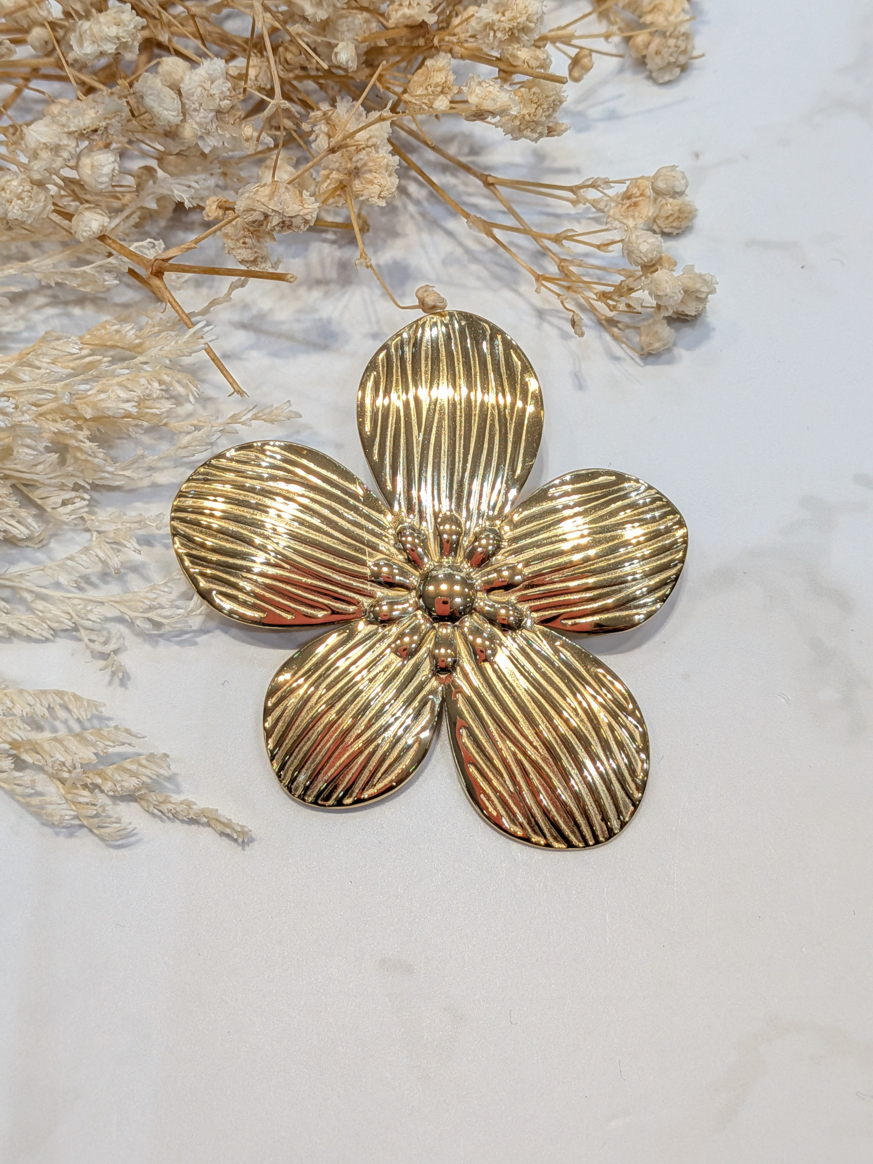 Wholesaler LOLO & YAYA - Renie flower brooch in stainless steel