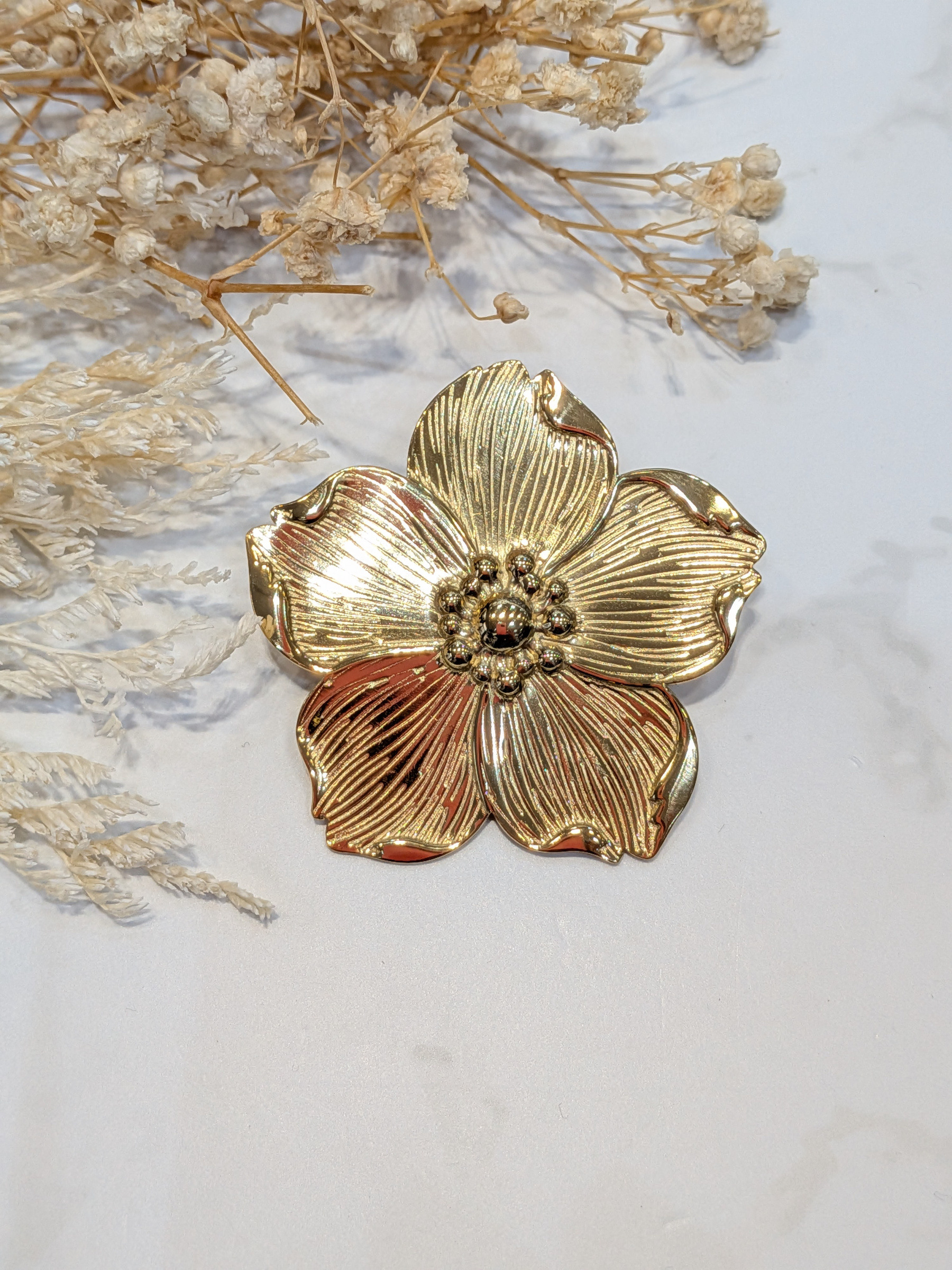 Wholesaler LOLO & YAYA - Vinciane flower brooch in stainless steel