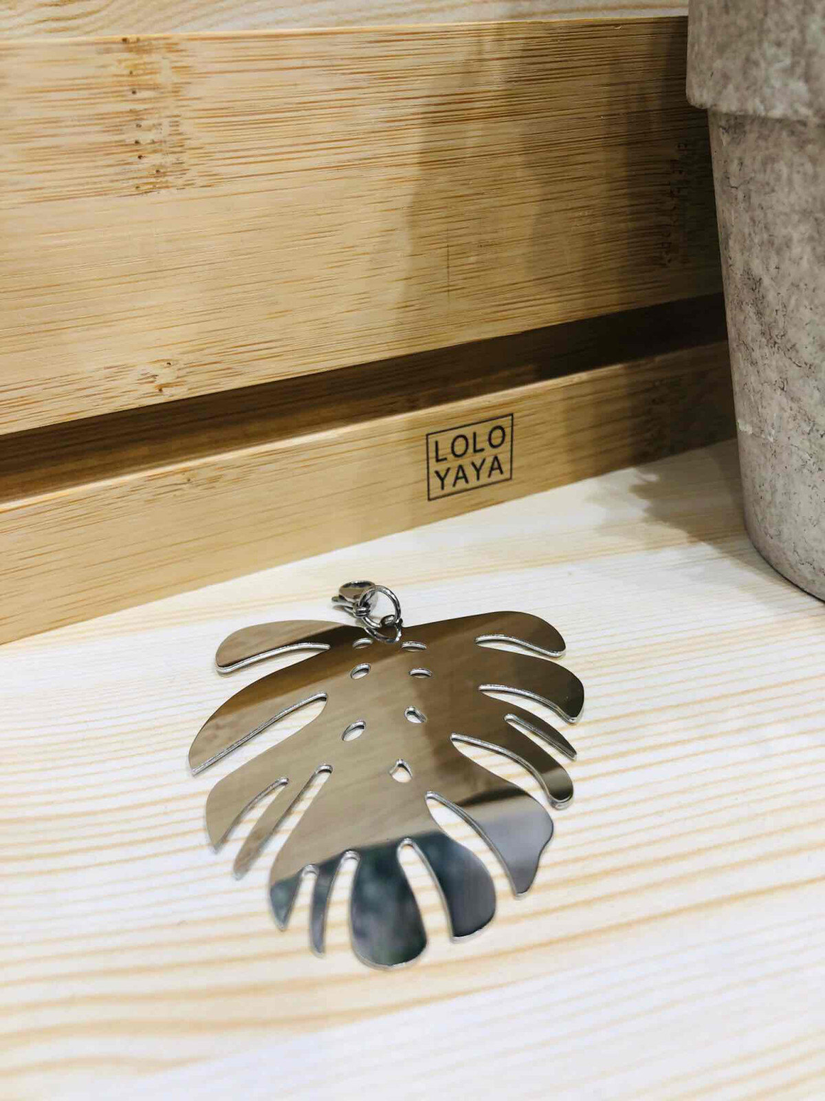 Grossiste LOLO & YAYA - Pendentif Feuille de Palmier en Acier inoxydable