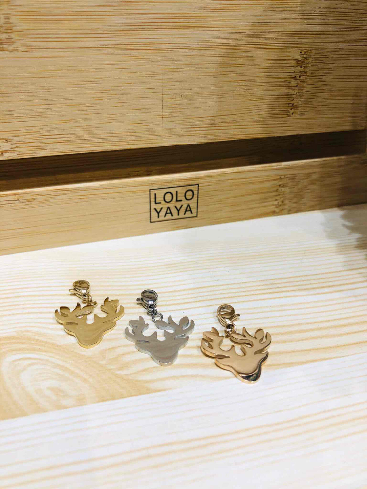 Grossiste LOLO & YAYA - Pendentif Cerf mini en Acier inoxydable