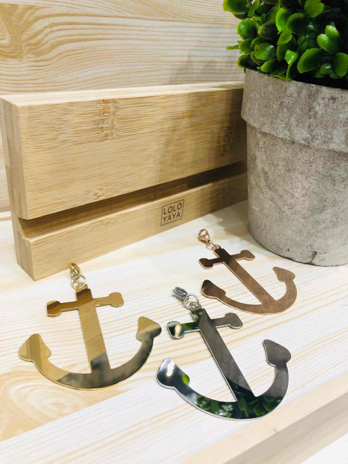 Grossiste LOLO & YAYA - Pendentif Ancre de Marine en Acier inoxydable