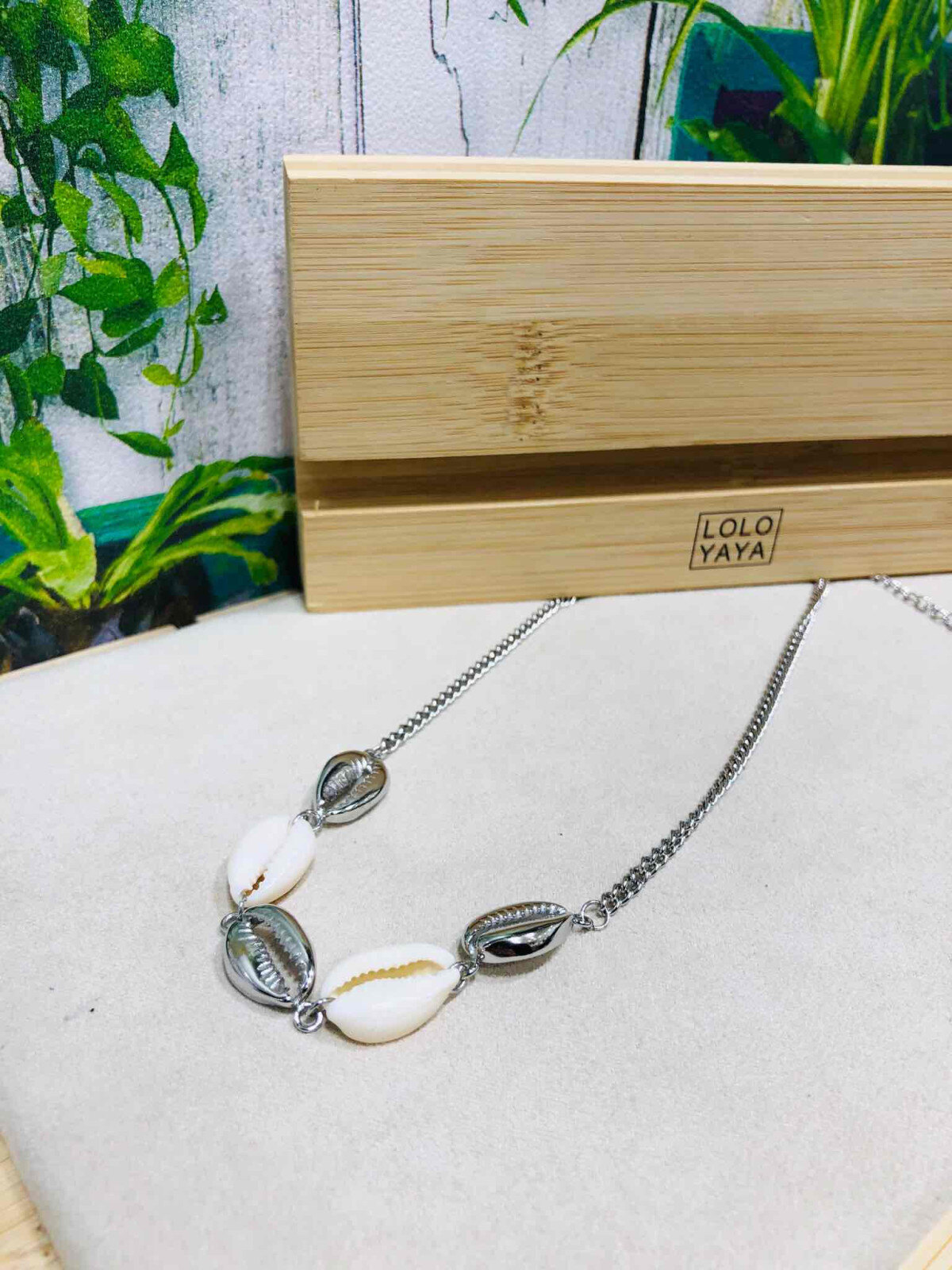 Wholesaler LOLO & YAYA - Necklace Five B in Stainless Steel