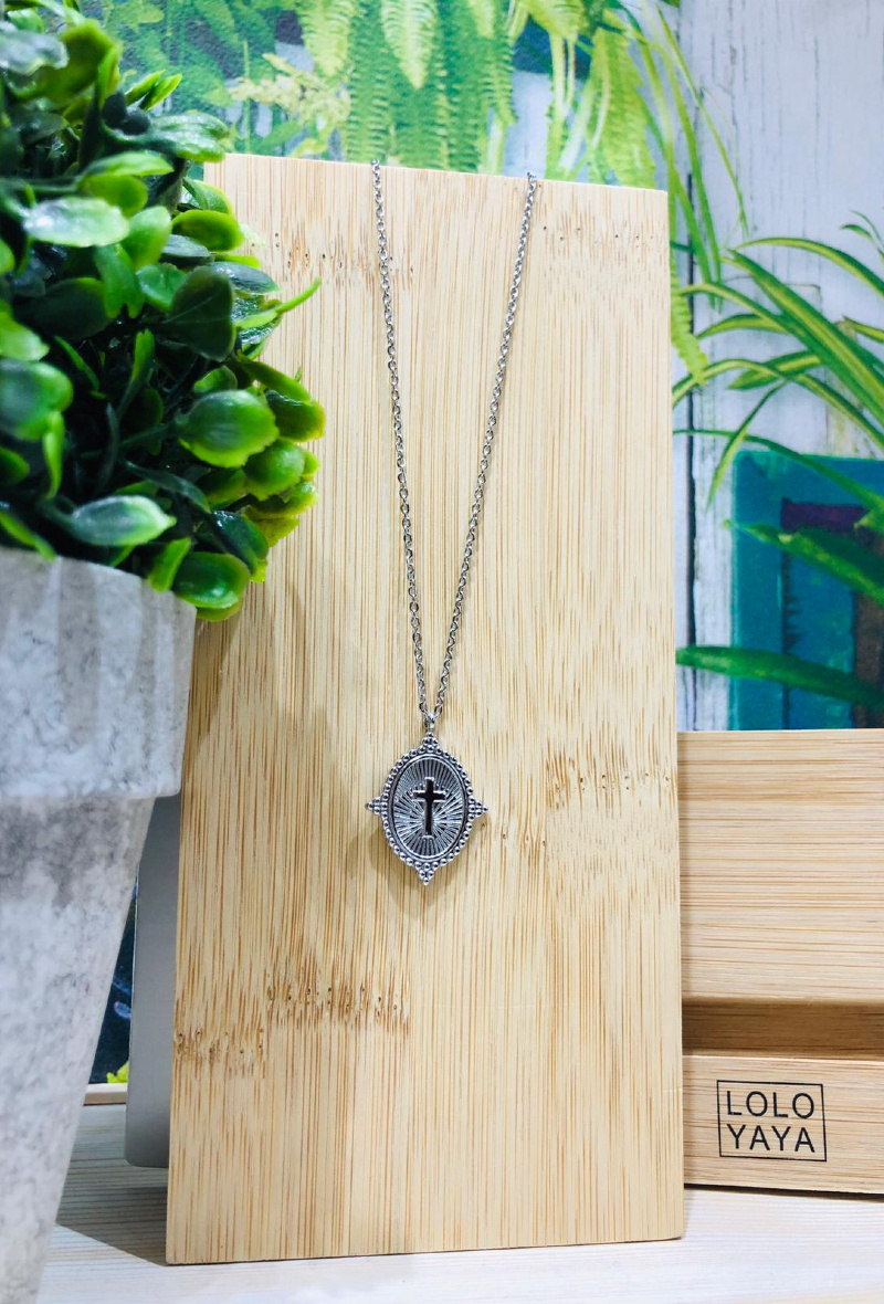 Grossiste LOLO & YAYA - Collier Sautoir Croix  en Acier inoxydable