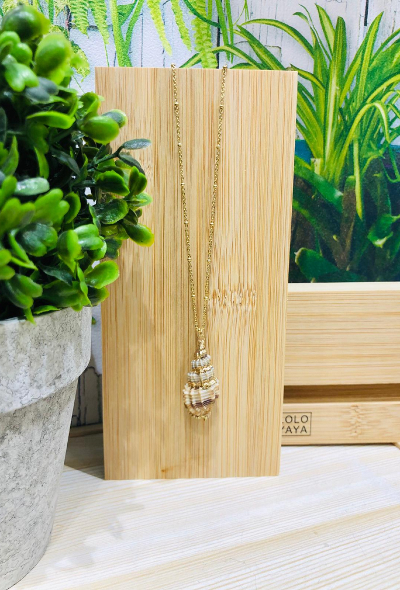 Grossiste LOLO & YAYA - Collier Sautoir Coquillage N en Acier inoxydable