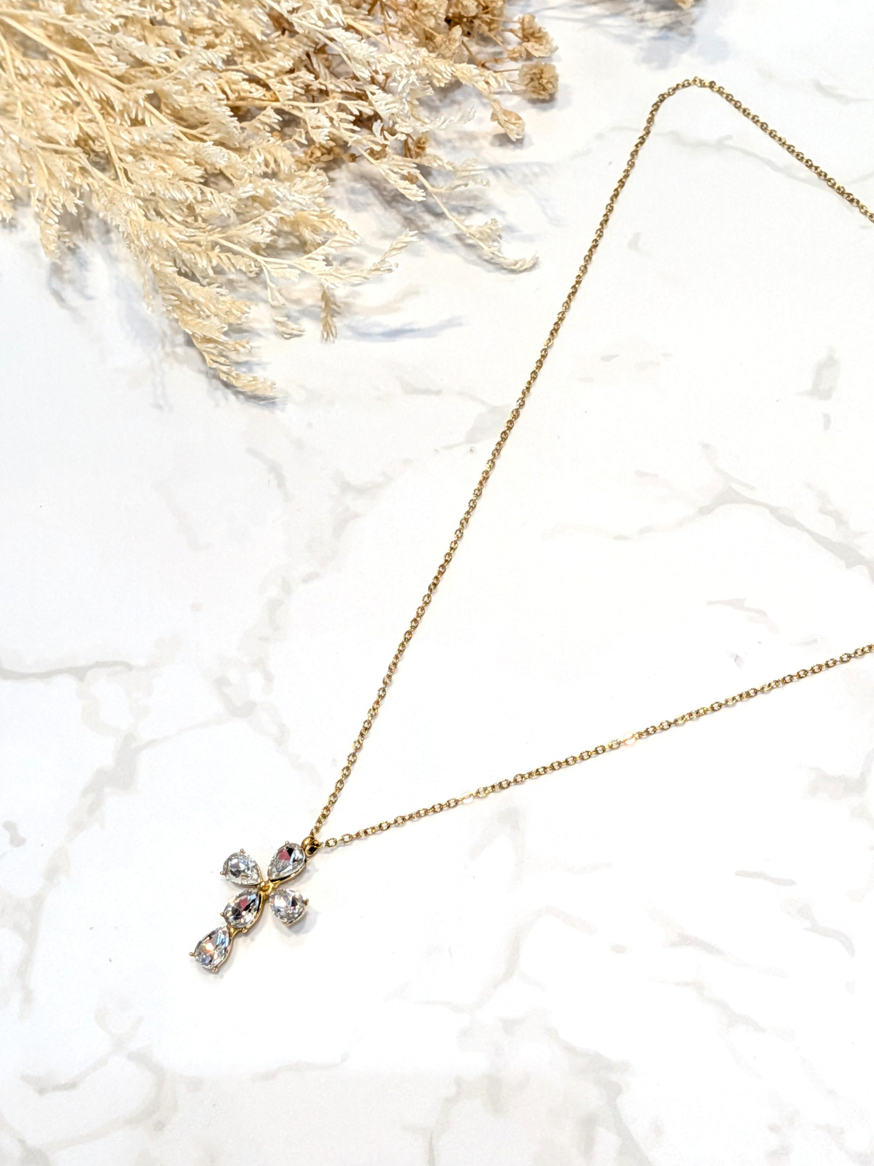 Wholesaler LOLO & YAYA - Stainless Steel Diamond Cross Necklace