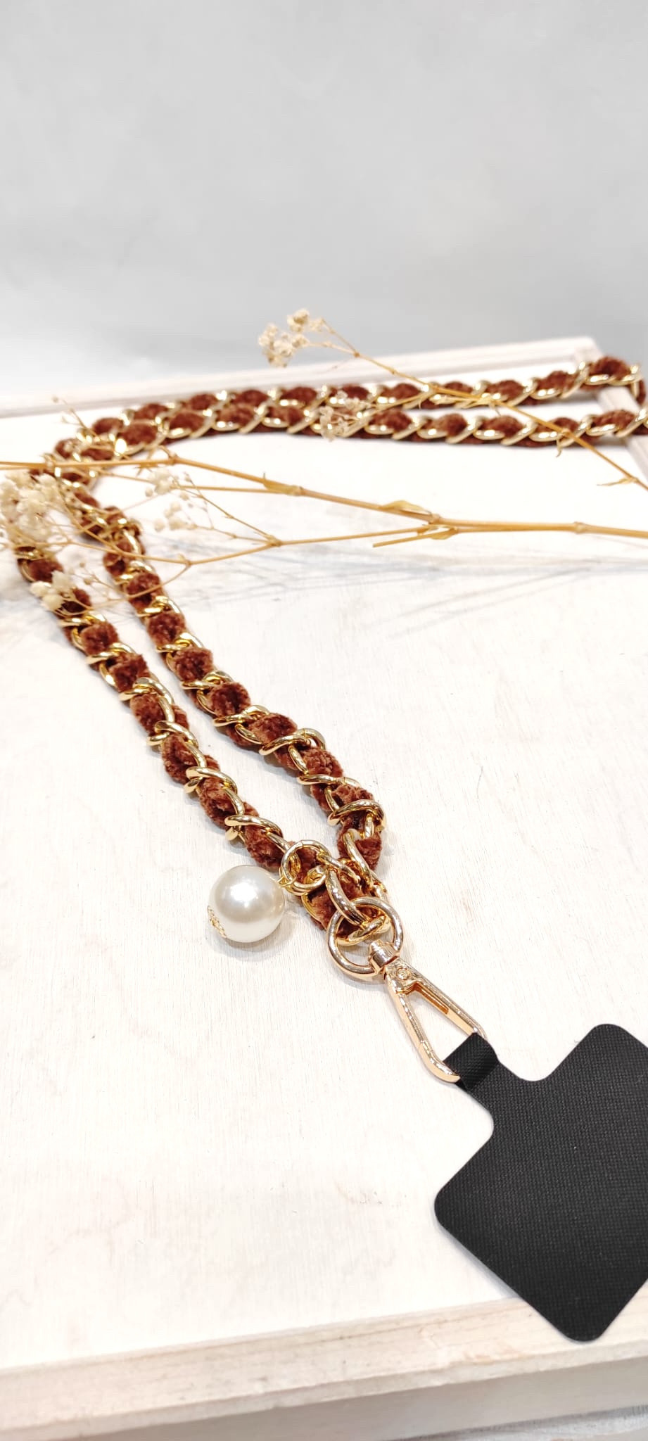 Wholesaler LOLO & YAYA - Vernerio phone jewelry with adapter