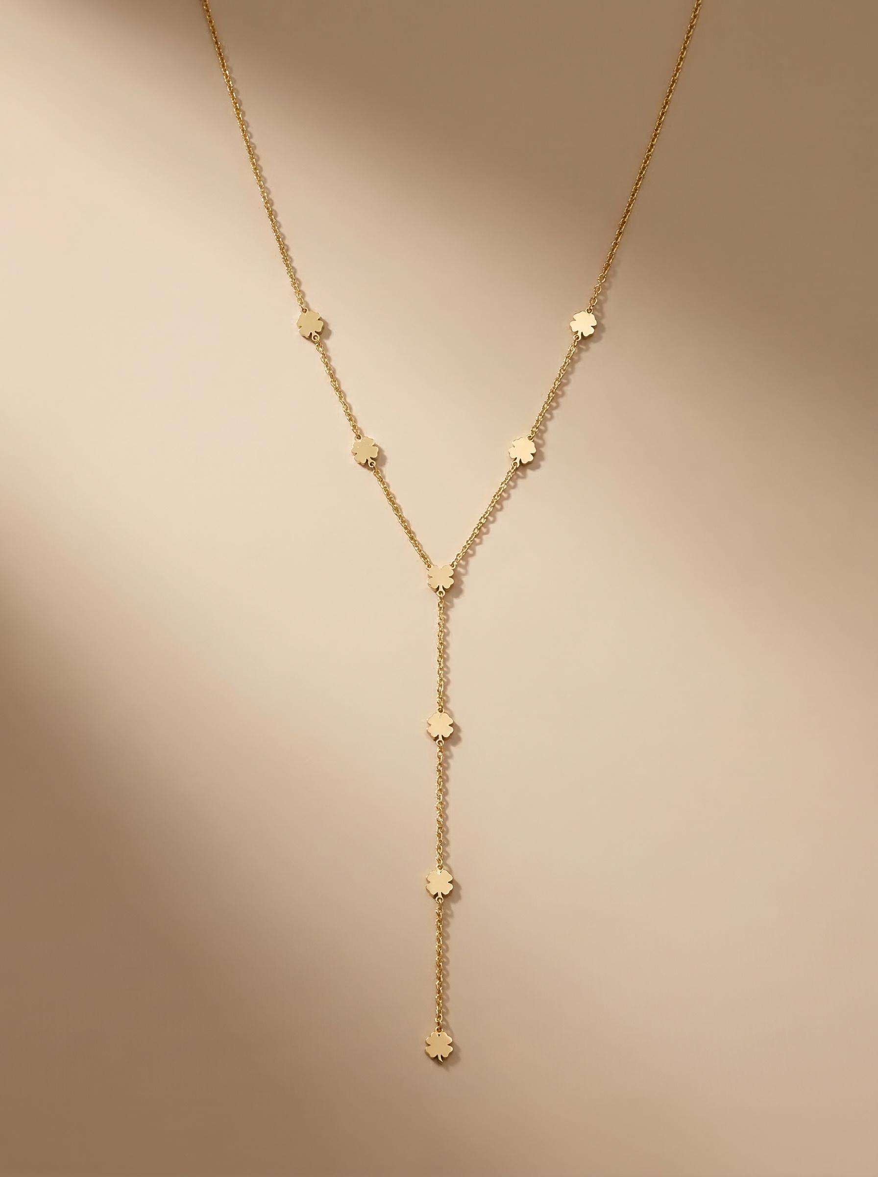 Mayorista LOLO & YAYA - Collar Plamedi con forma de flor en Y de acero