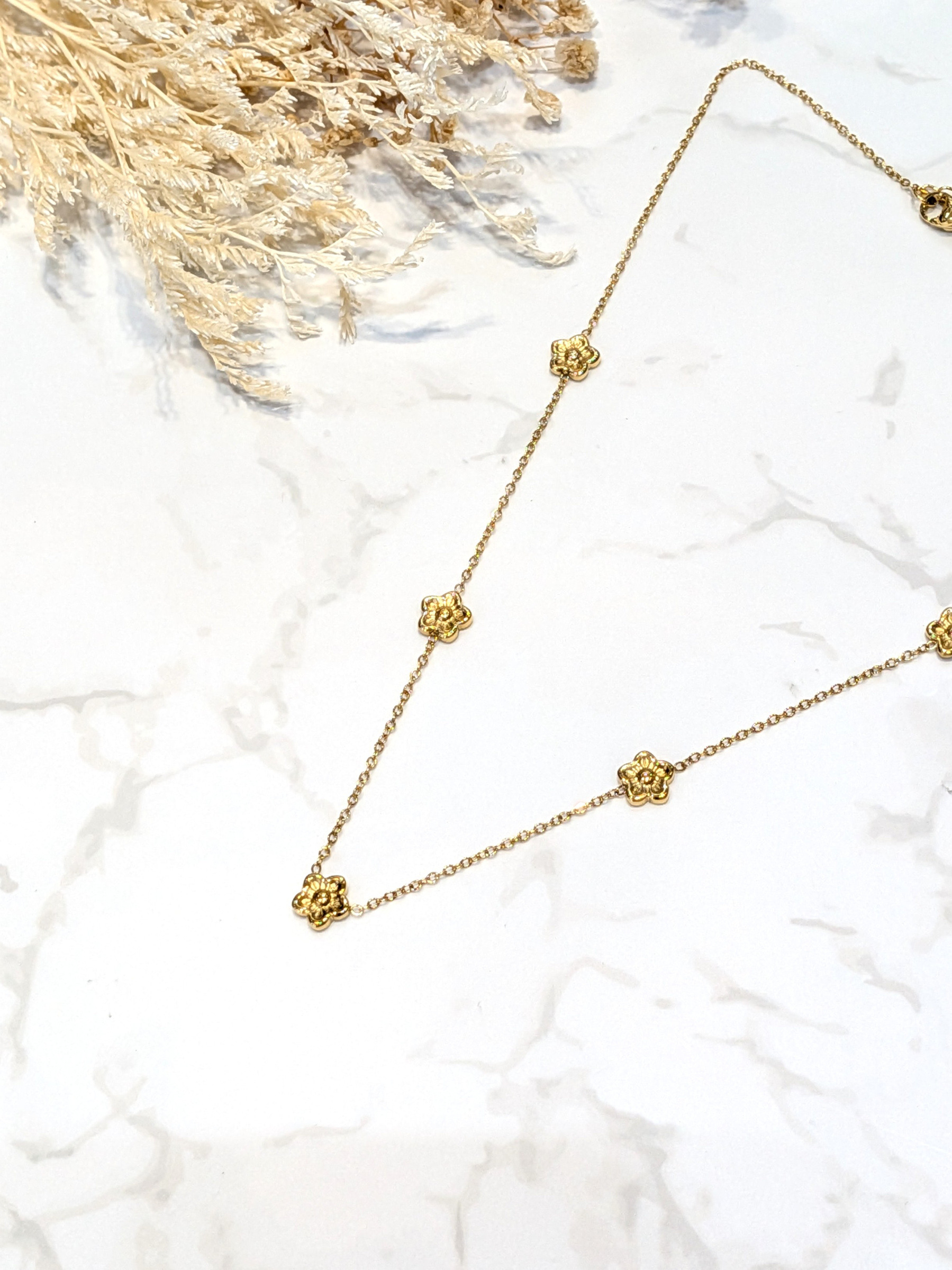 Mayorista LOLO & YAYA - Collar Timeless de flores Katiba en acero inoxidable