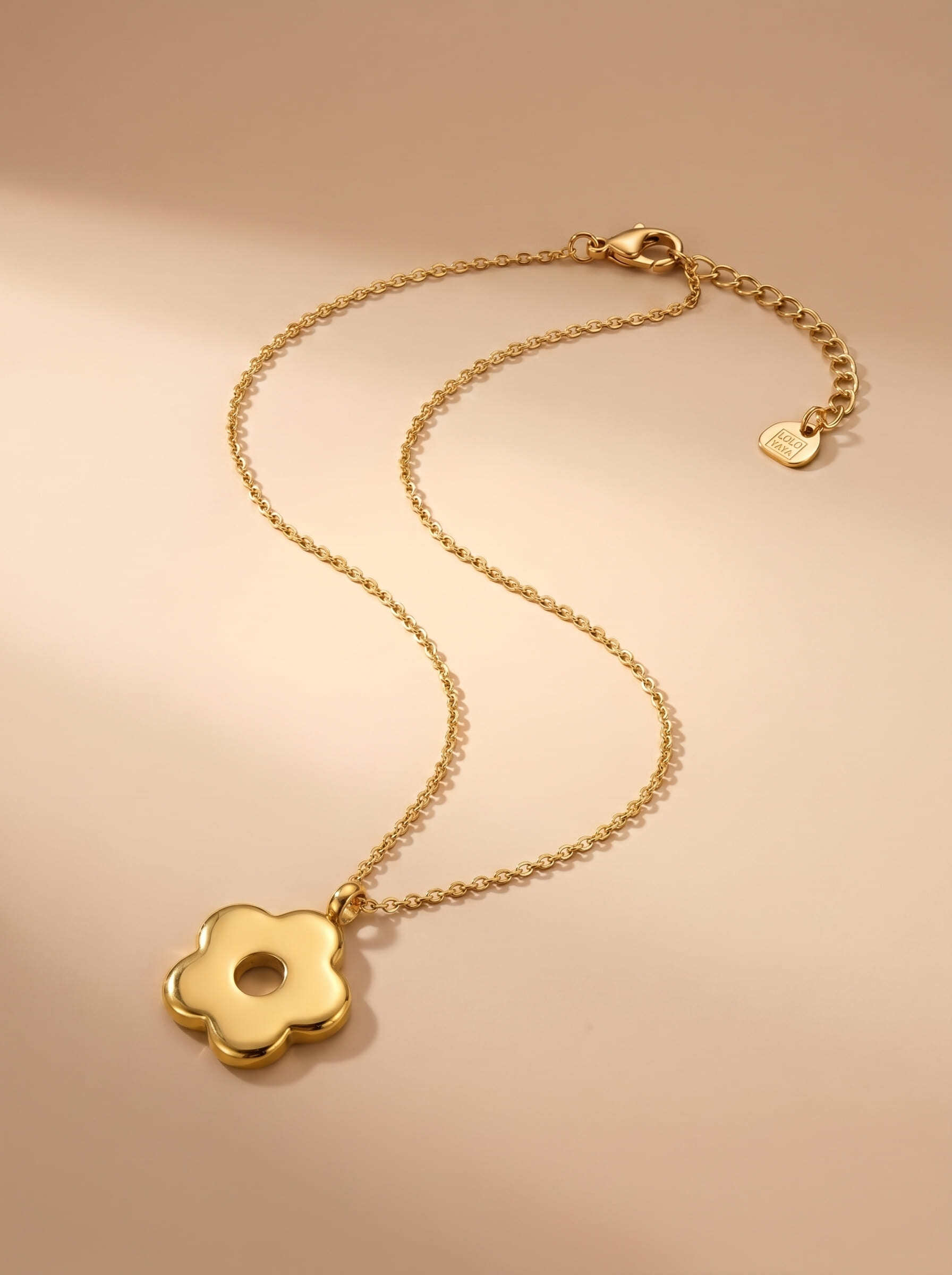 Wholesaler LOLO & YAYA - Timeless Aila golden necklace in stainless steel