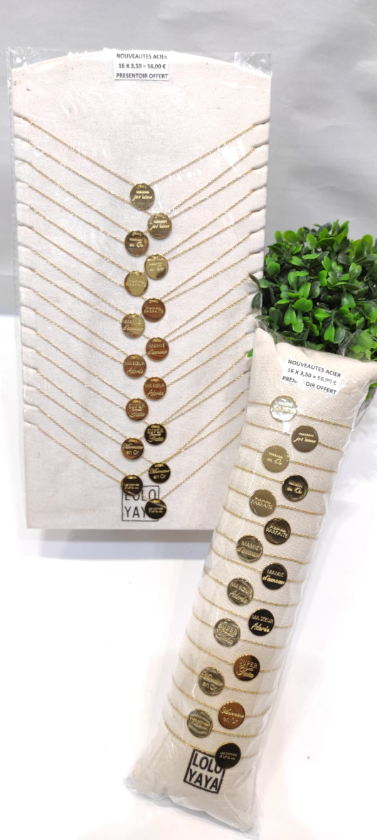 Wholesaler Lolo & Yaya - Message necklaces on free display, 16pcs X €3.50