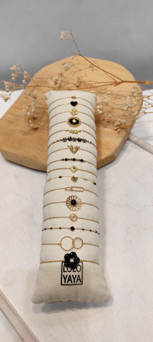 Mayorista Lolo & Yaya - Conjunto de 16 pulseras de acero coloradas y doradas.