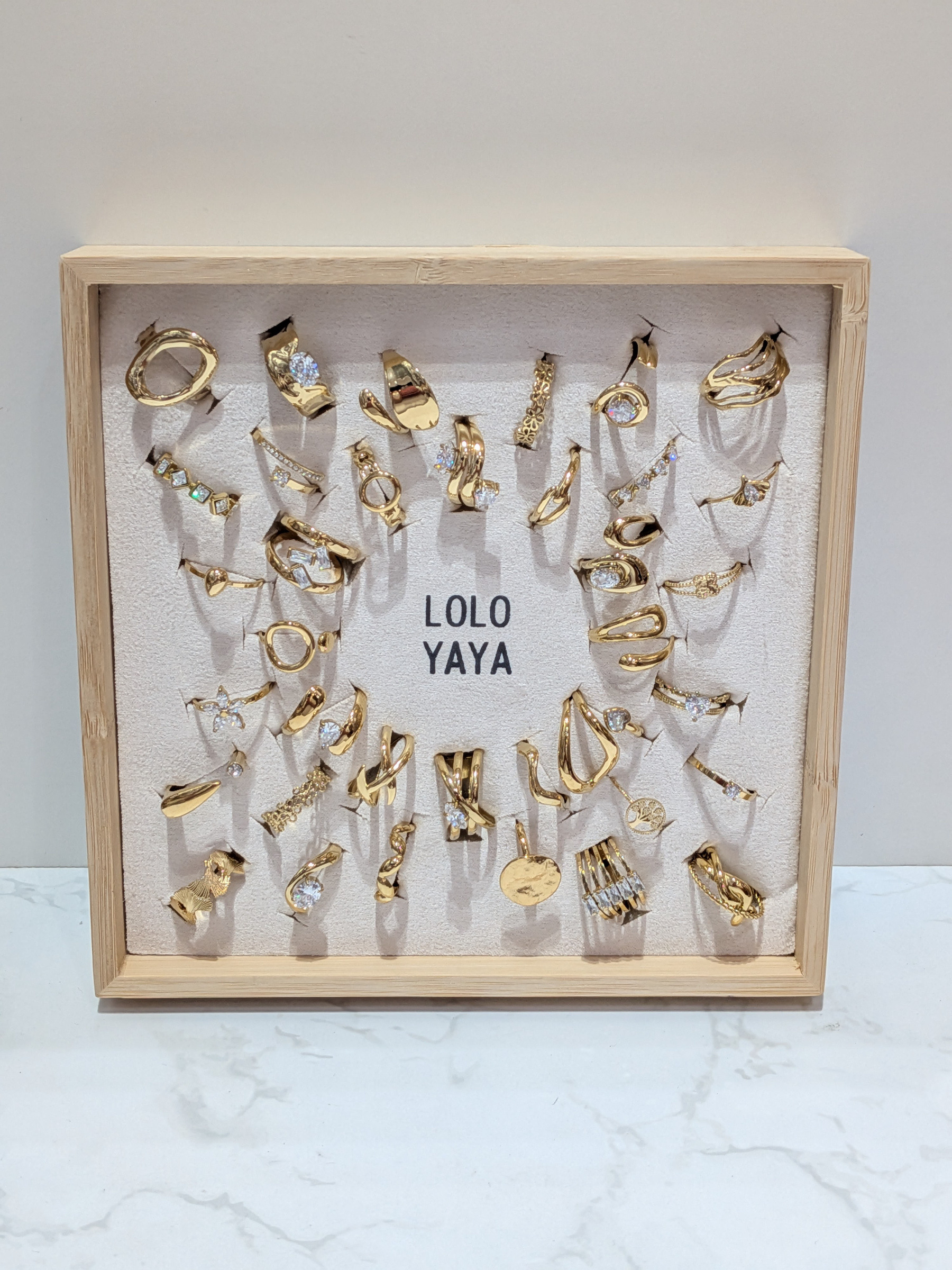 Mayorista LOLO & YAYA - Juego de 36 anillos brillo dorado