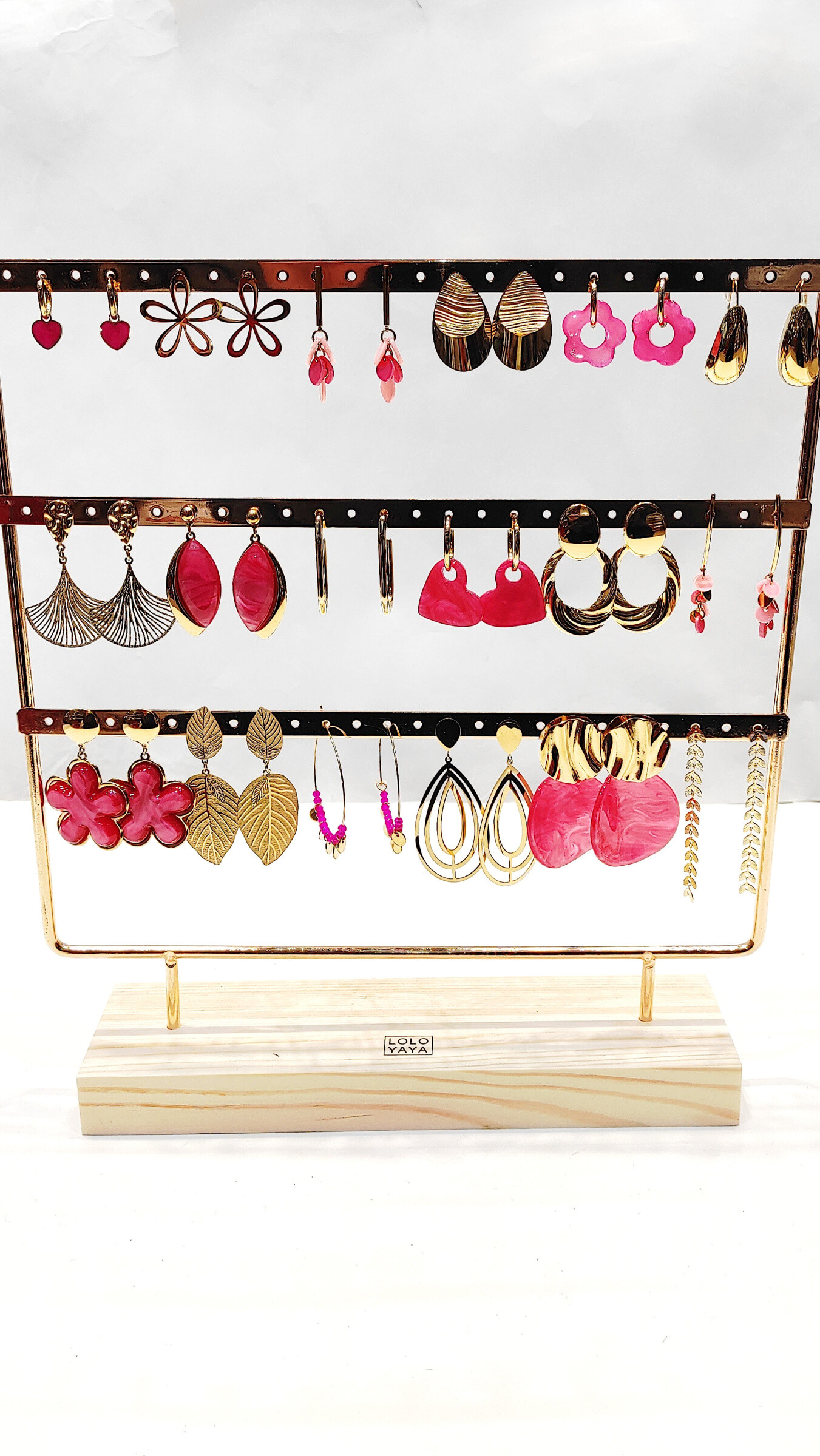 Mayorista Lolo & Yaya - Conjunto de 18 aretes/3.90 € por PC de acero en exhibición a 12 €