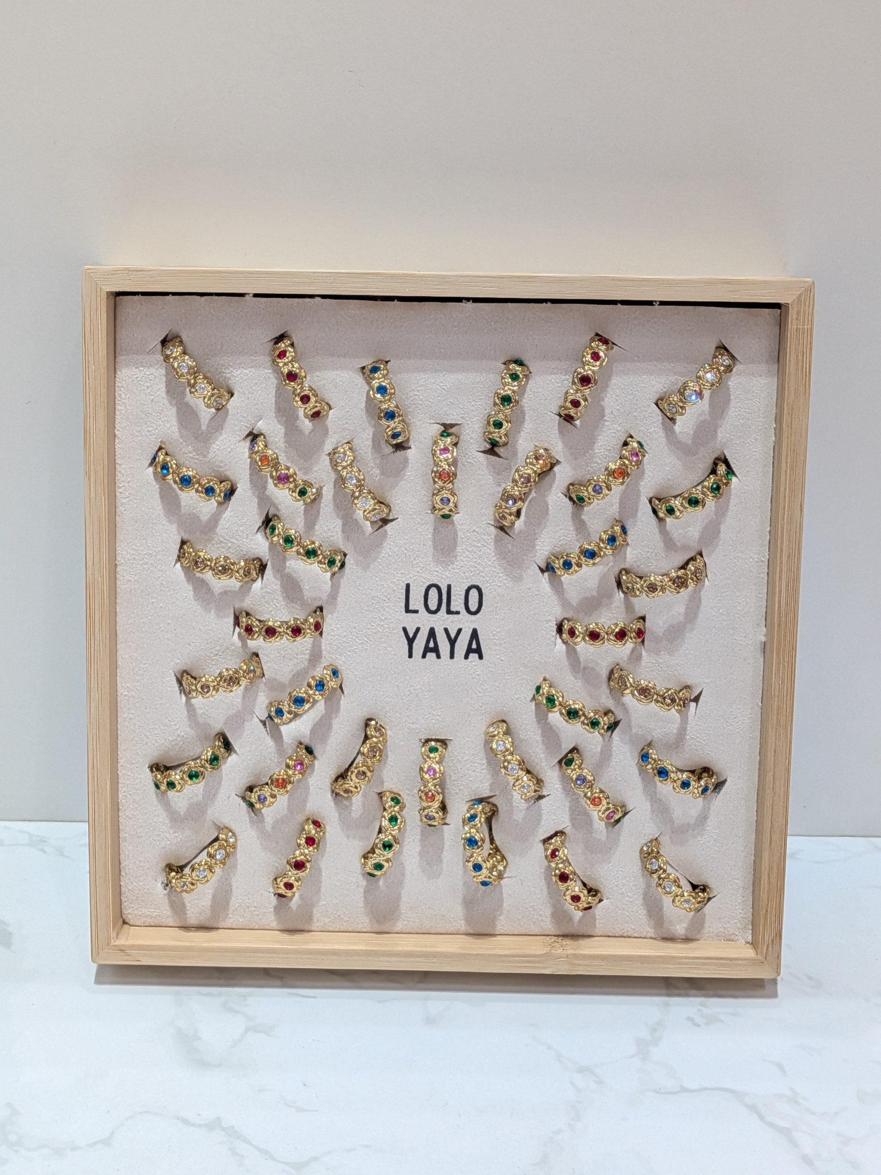 Großhändler LOLO & YAYA - Satz von 36 Aurum-Ringen