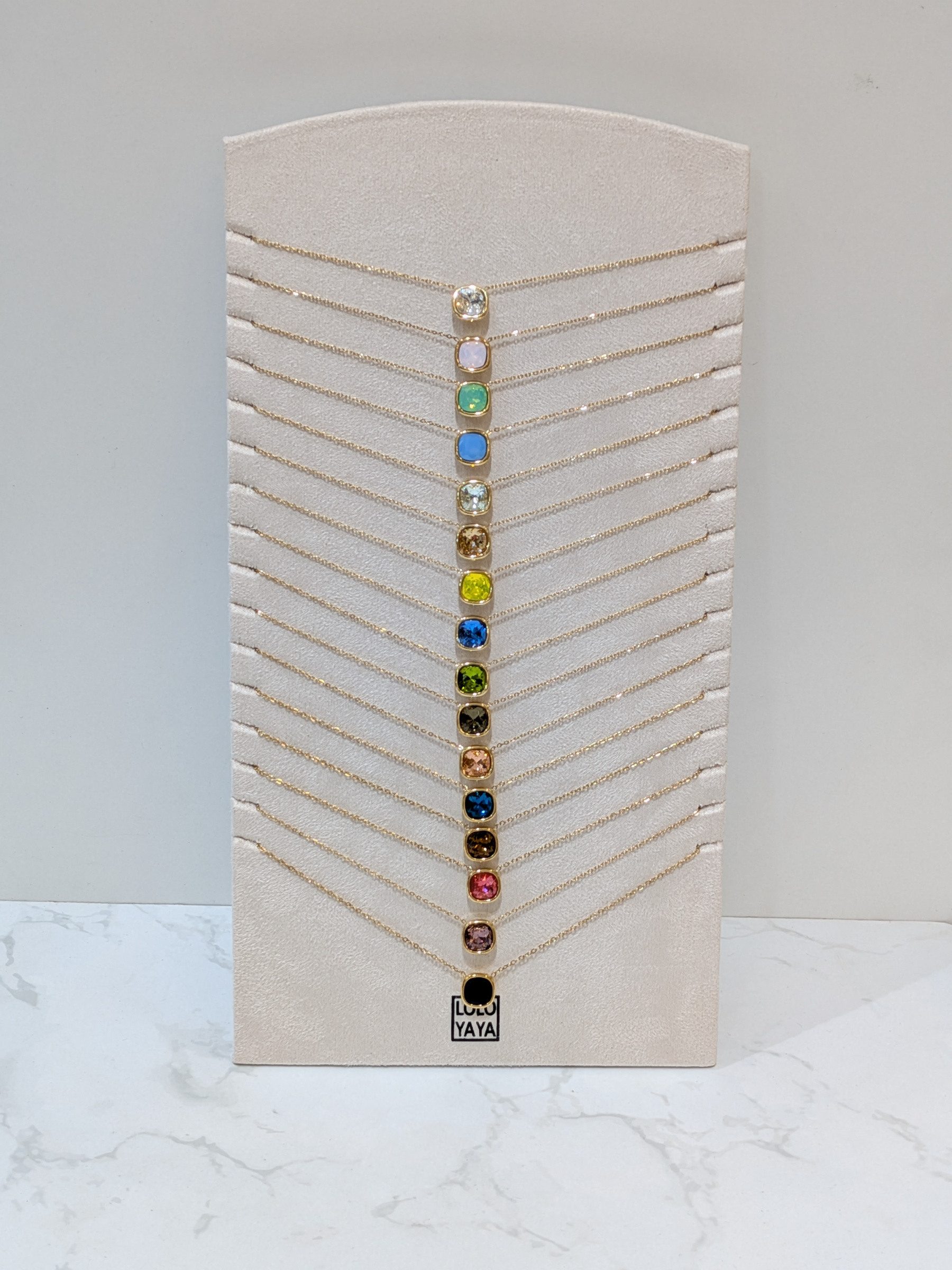 Mayorista LOLO & YAYA - Lote de 16 collares 46157