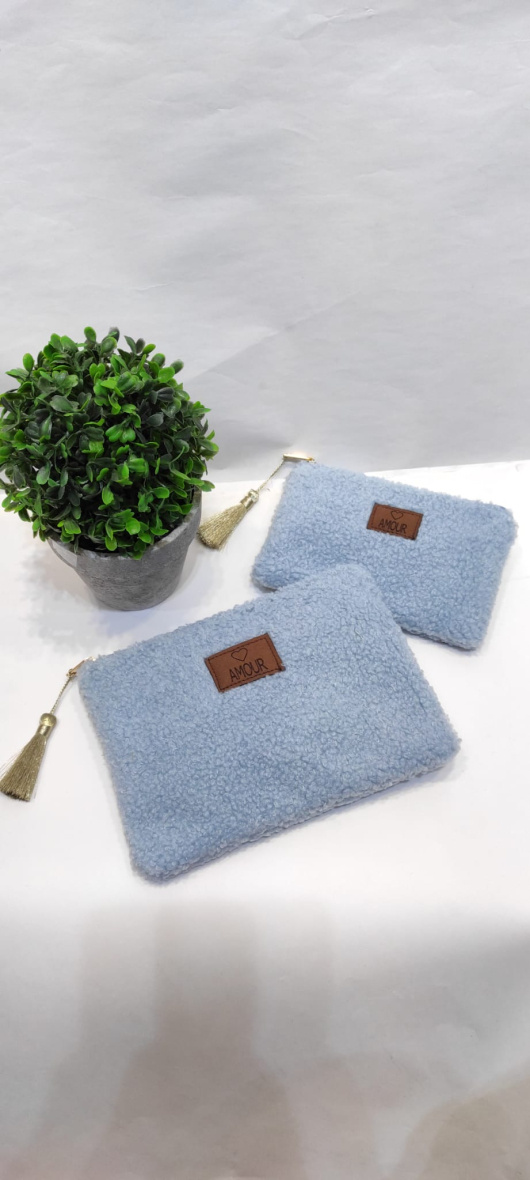 Wholesaler Lolo & Yaya - Mini pouch ♡AMOUR moumoute appearance, 16cm X 11cm
