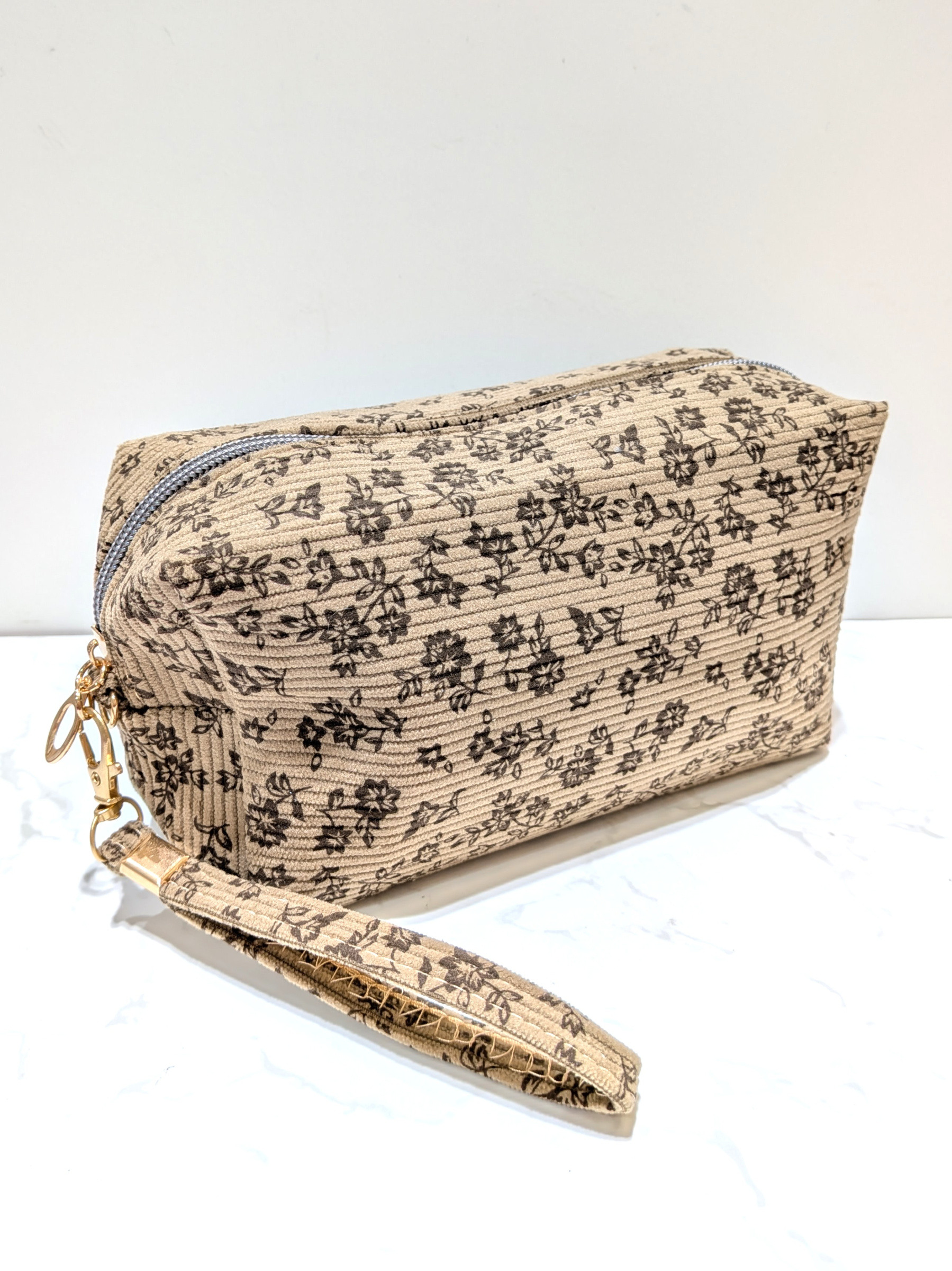 Wholesaler LOLO & YAYA - 46607 Patterned Fabric Pouch 20 x 10.5 x 8.5 cm