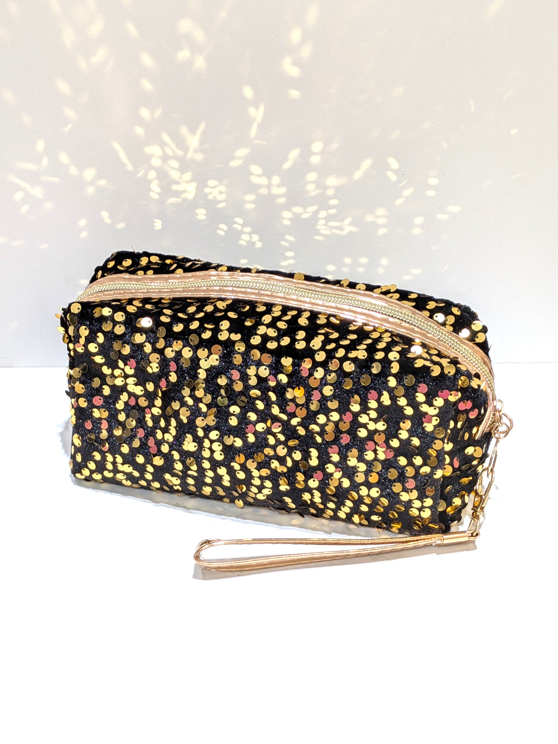 Wholesaler LOLO & YAYA - Sequin clutch 20cm x 10.5cm x 8.5cm