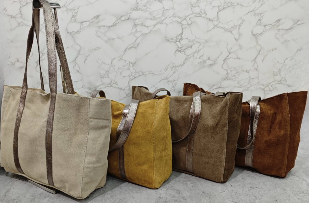 Wholesaler Lorenzo - Casas in leather crust
