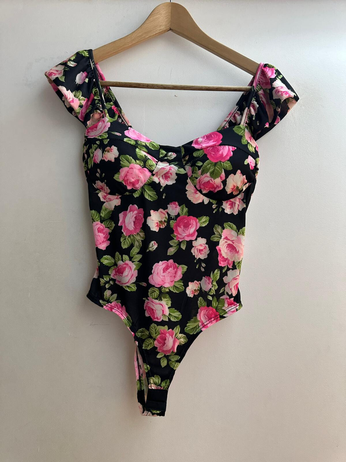 Grossista Loriane - Body stampato con spalline