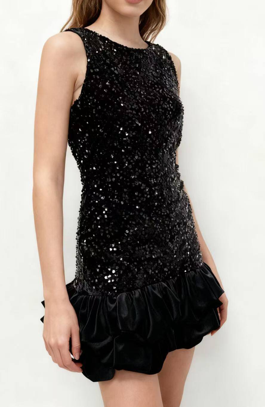 Wholesaler Loriane - Solid velvet jumpsuit with sequins