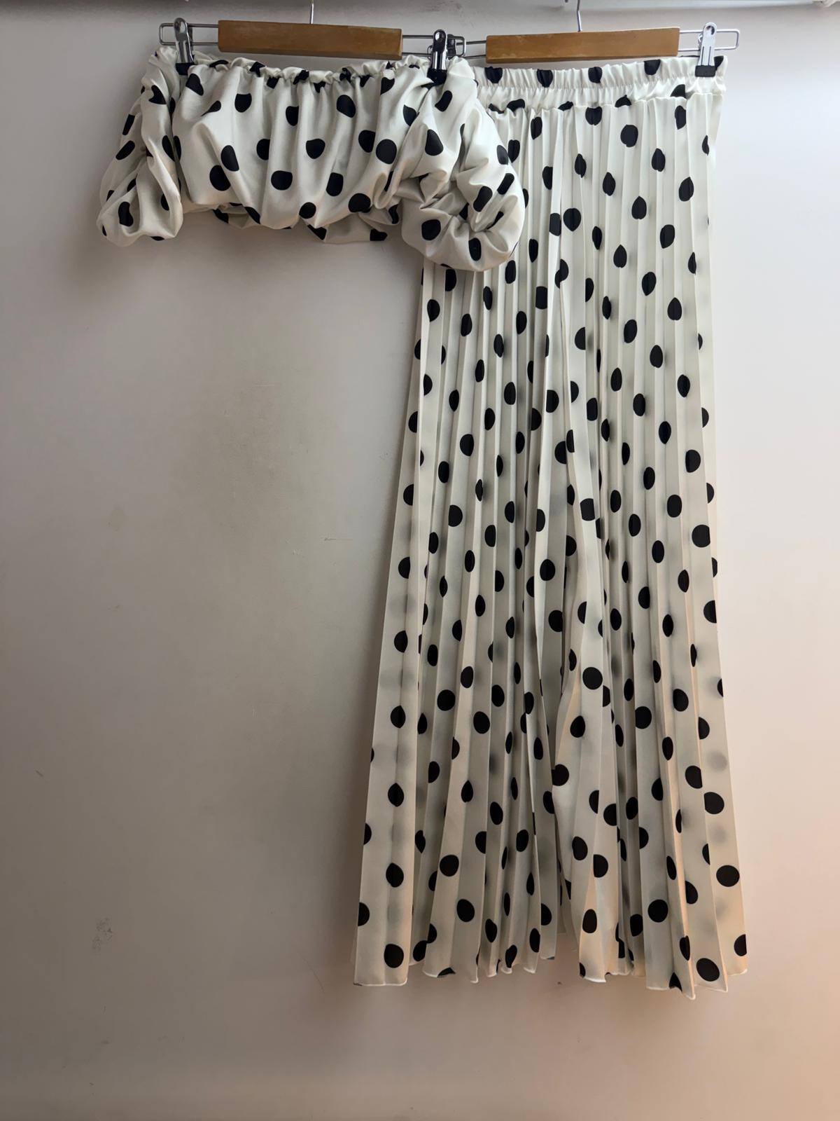 Grossista Loriane - Completo top e pantaloni con stampa a pois
