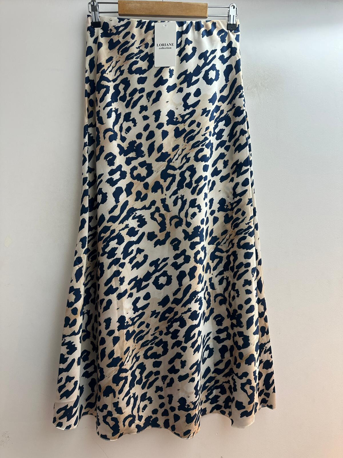 Wholesaler Loriane - Léopard printed satin skirt