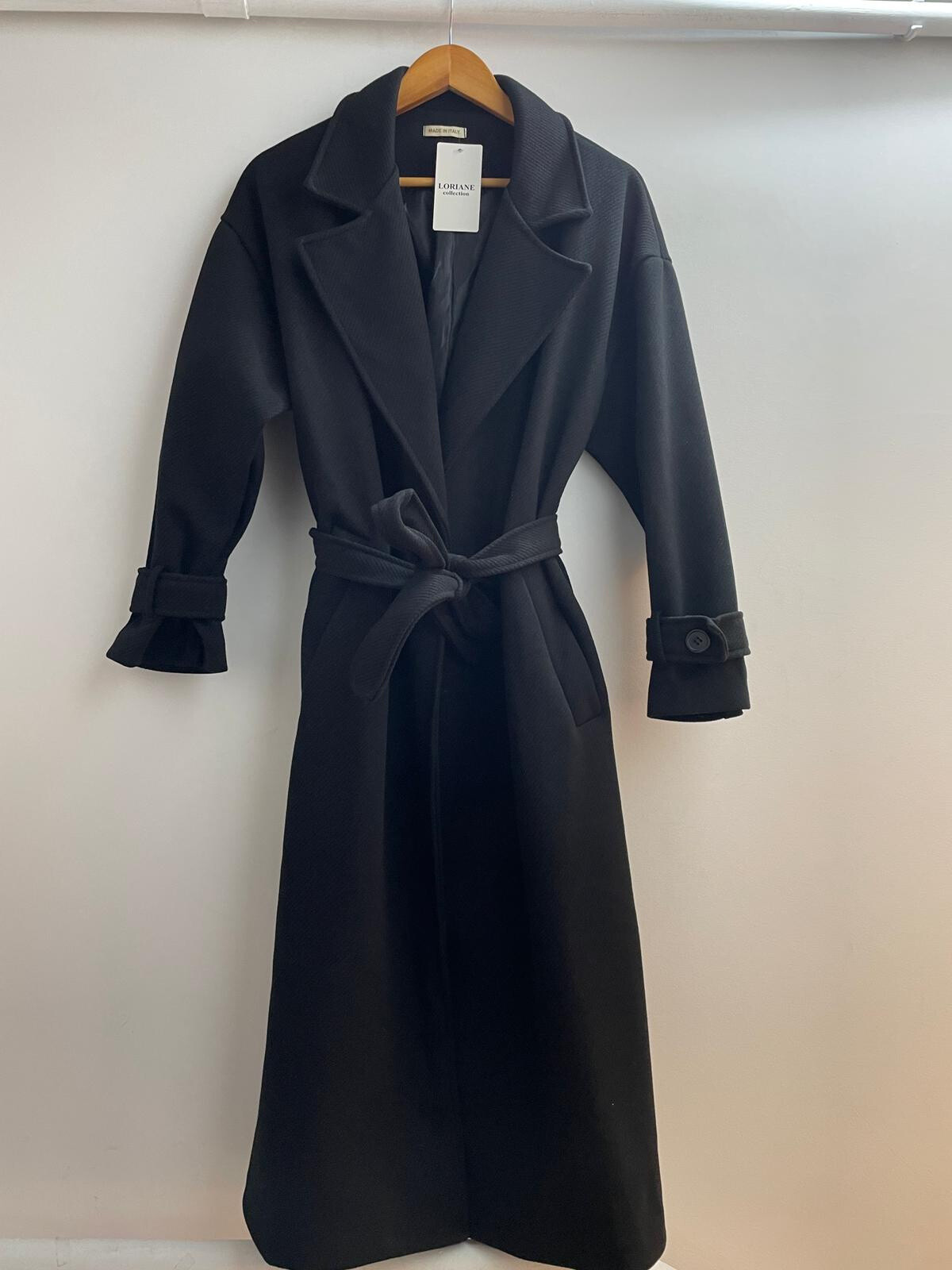 Grossiste Loriane - Manteau à poches avec ceinture
