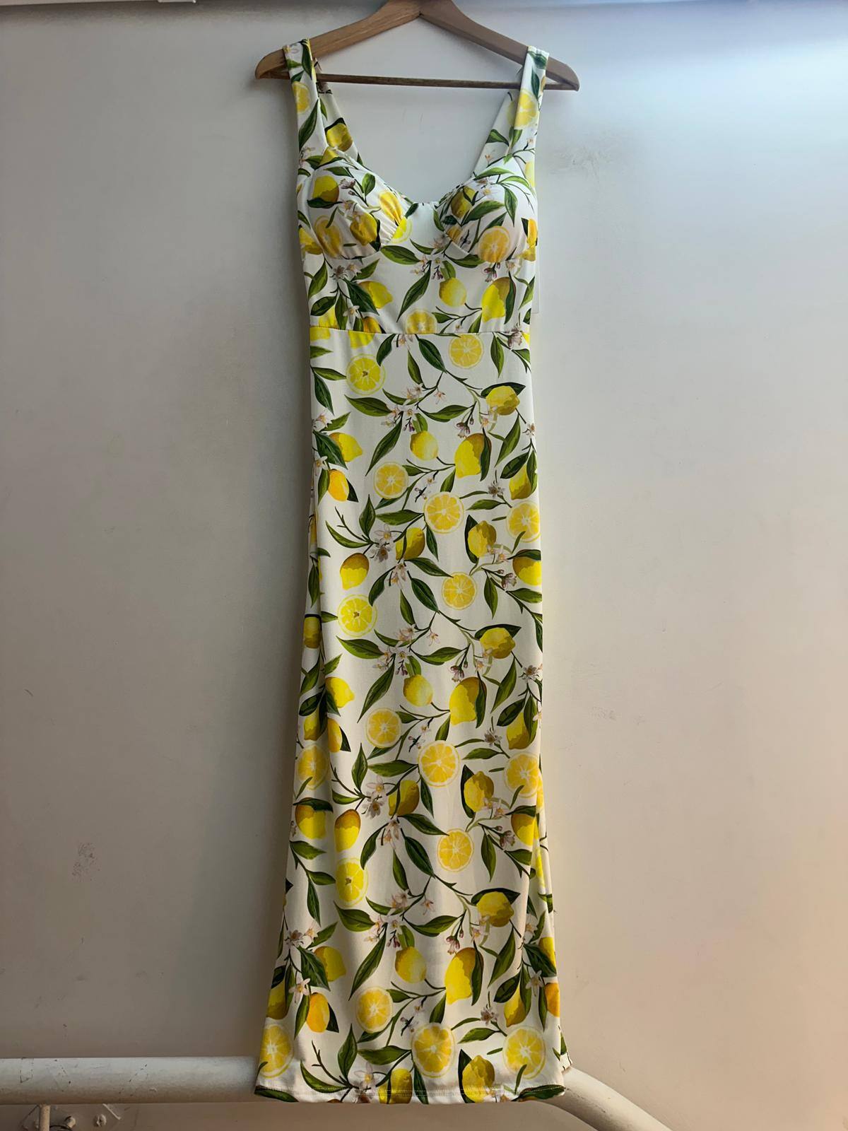 Grossista Loriane - Abito lungo con stampa di limoni