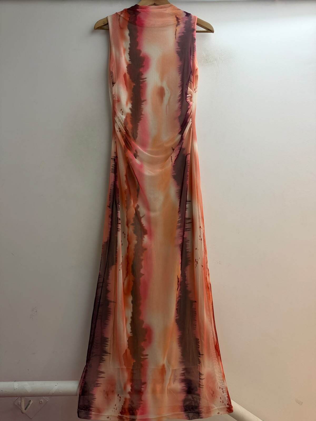Grossiste Loriane - Robe moulante longue imprimée
