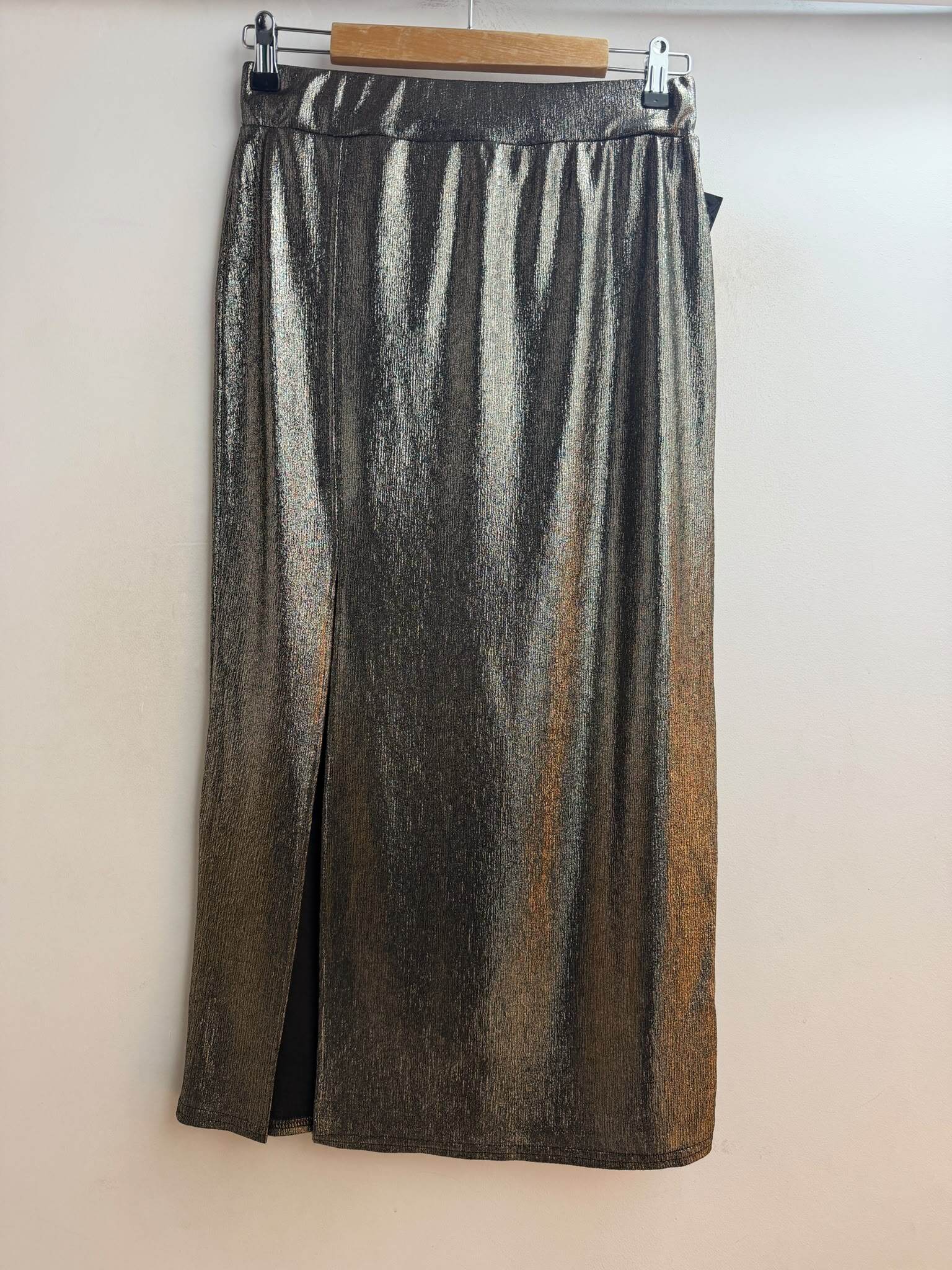 Mayorista Loriane - Falda midi brillante con abertura frontal