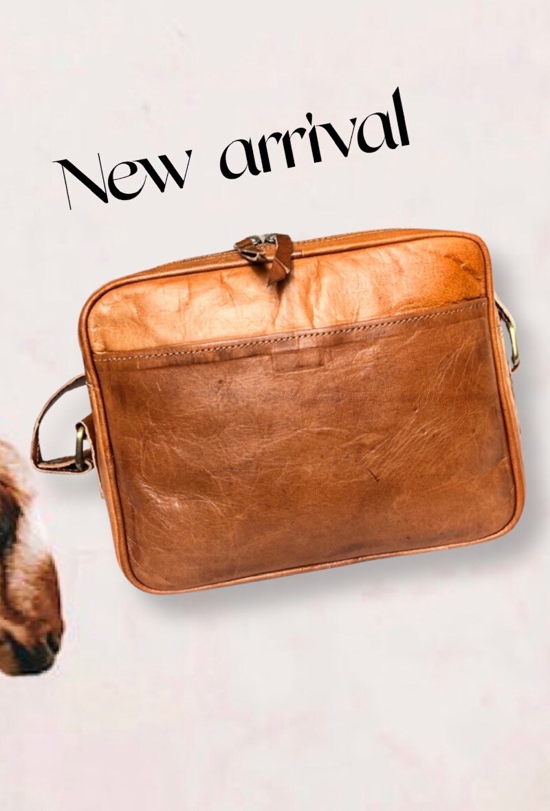 Grossiste LOUISA LEE - Sac bandouliere cuir SIMPLE 23cm