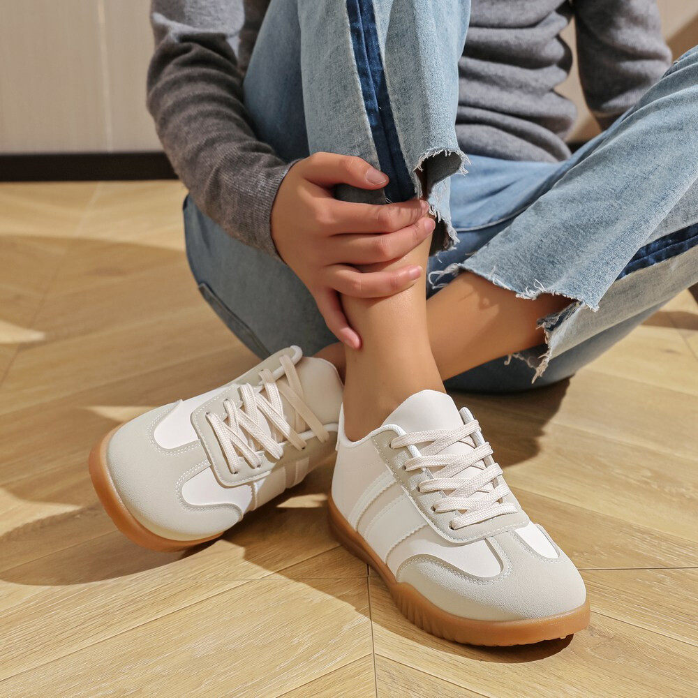 Grossista LOV'IT - Sneaker da due colori con graffi